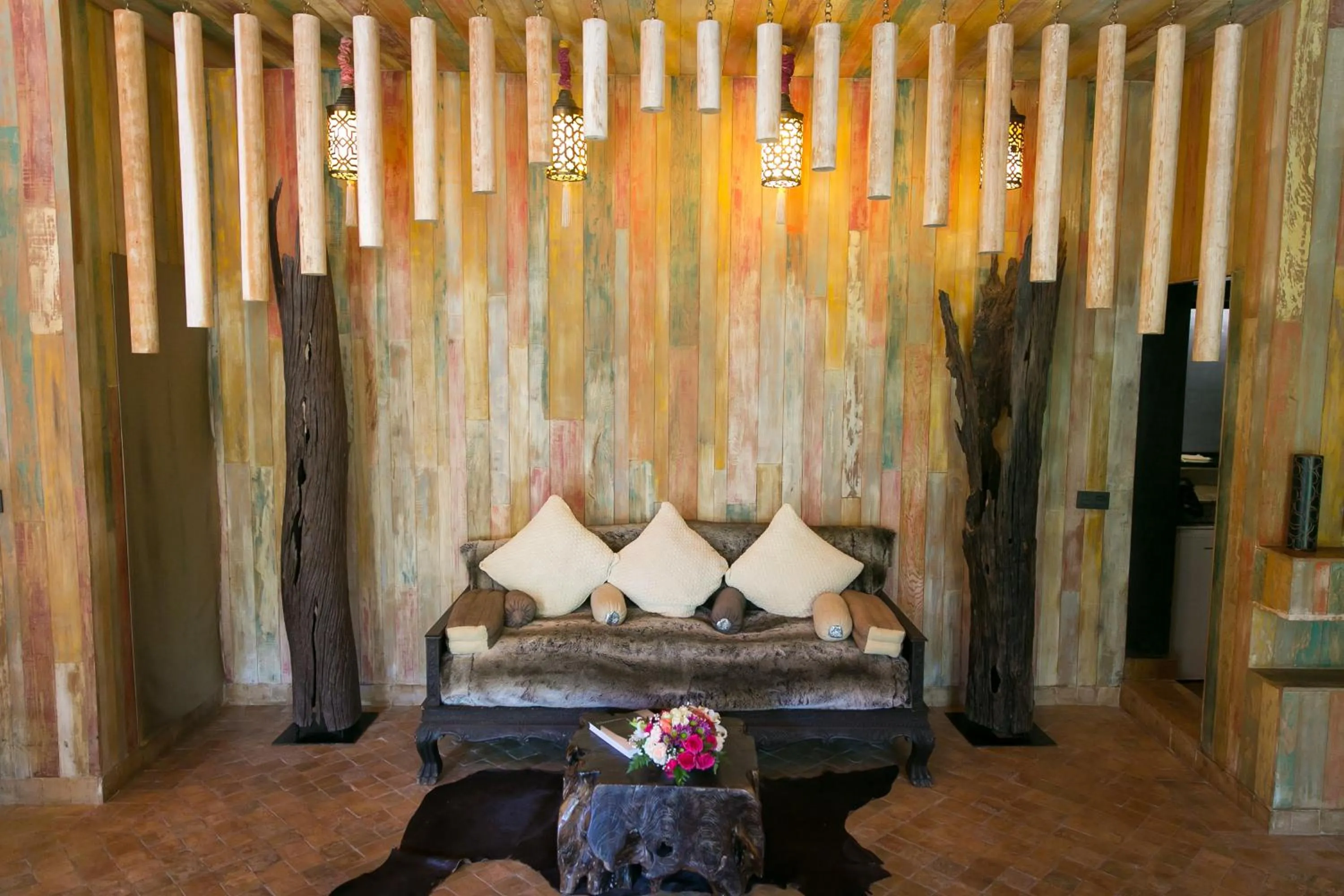 Seating area in Lodge K