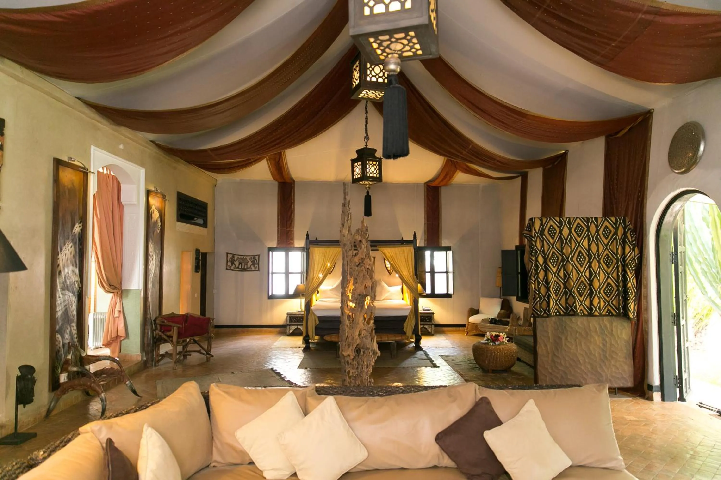 Photo of the whole room in Lodge K