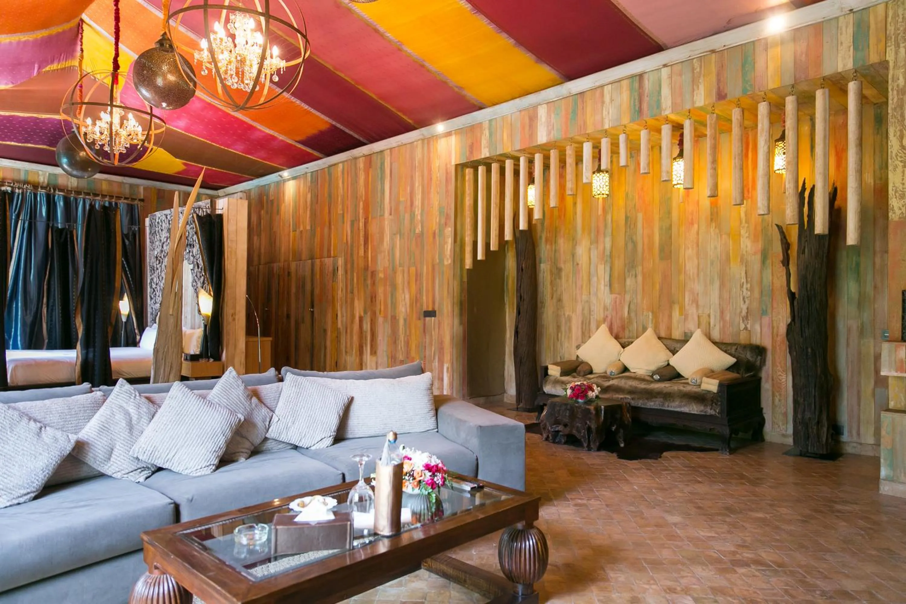 Seating area in Lodge K