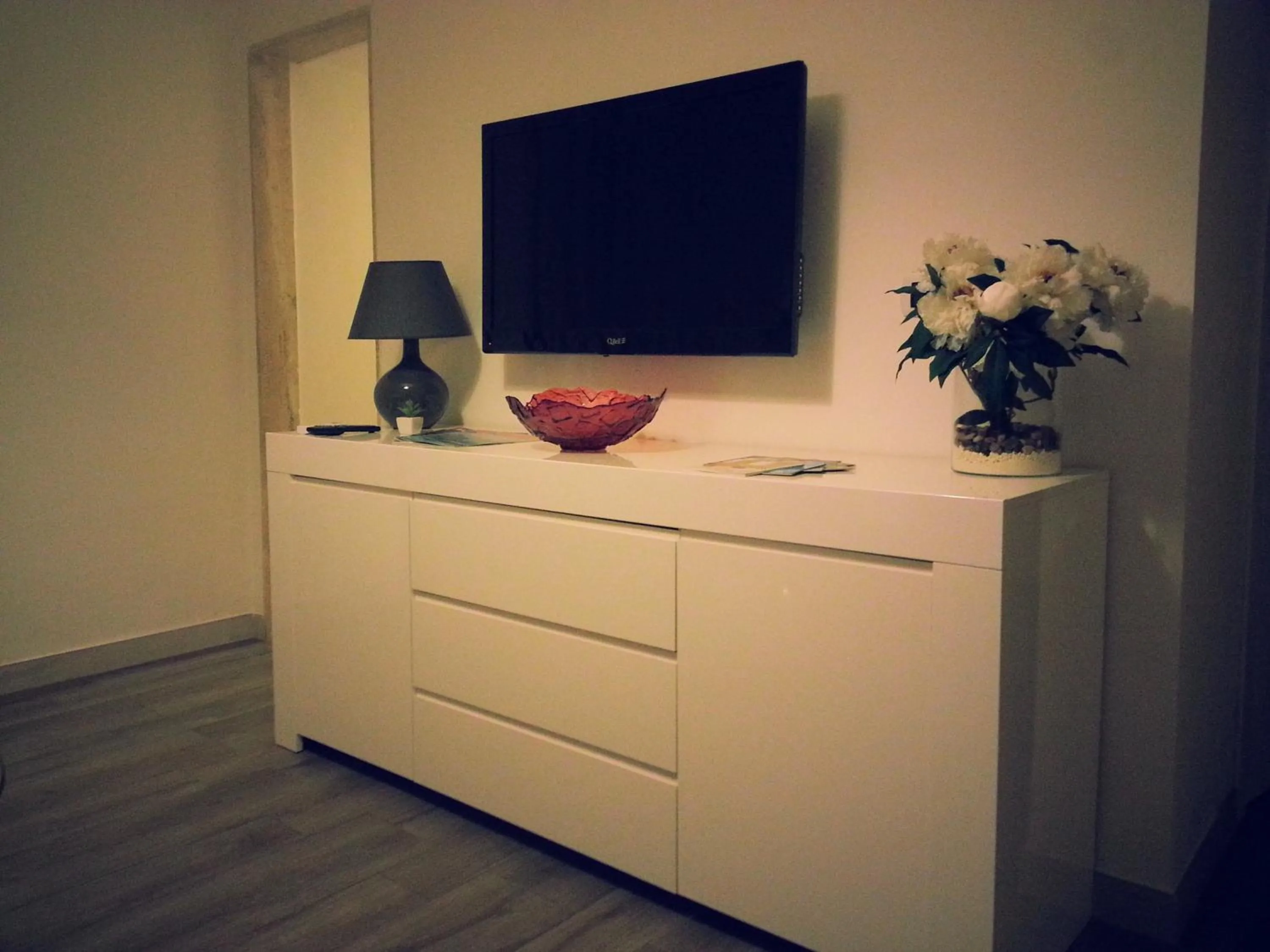 Communal lounge/ TV room in Appartamento B&B Suite Stefanelli