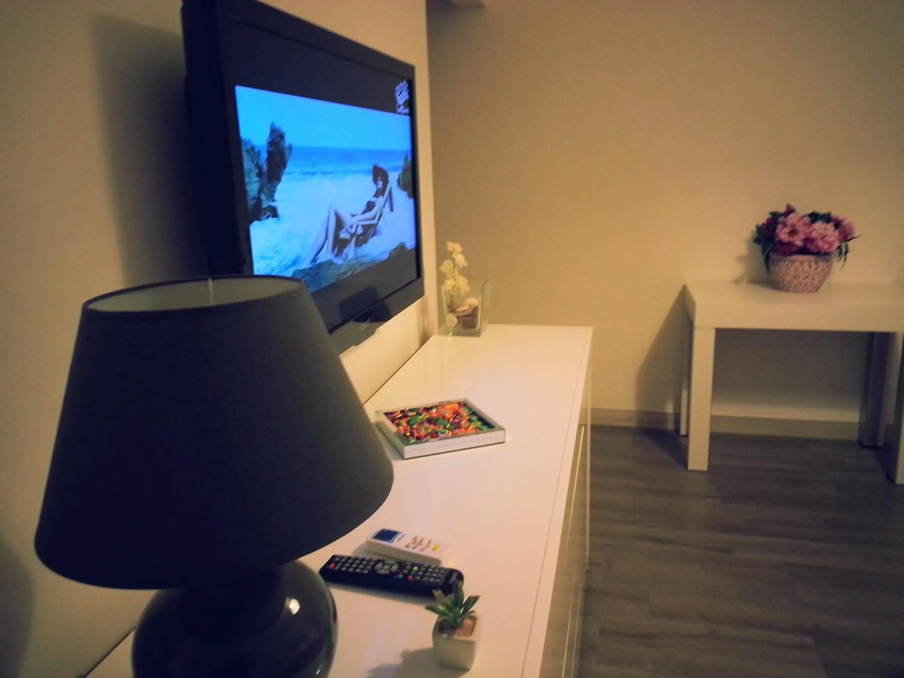 Communal lounge/ TV room in Appartamento B&B Suite Stefanelli