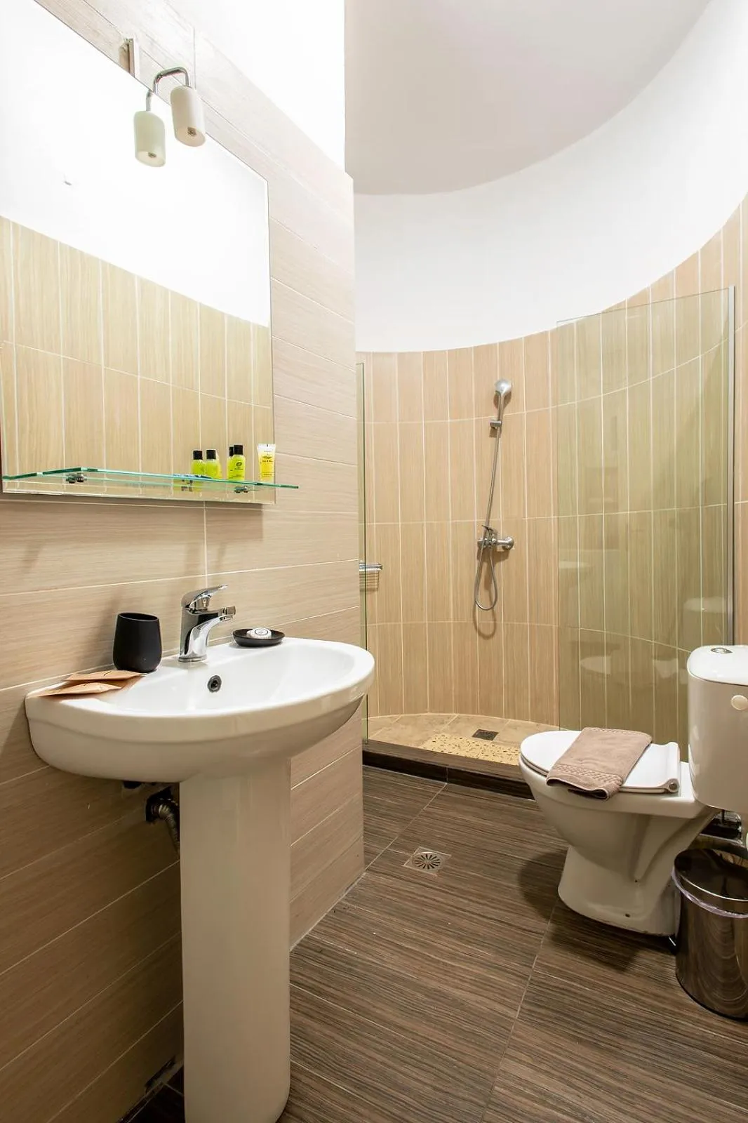 Shower in Aris123 by Smart Cozy Suites - Apartments in the heart of Athens - 5 minutes from metro - Available 24hr