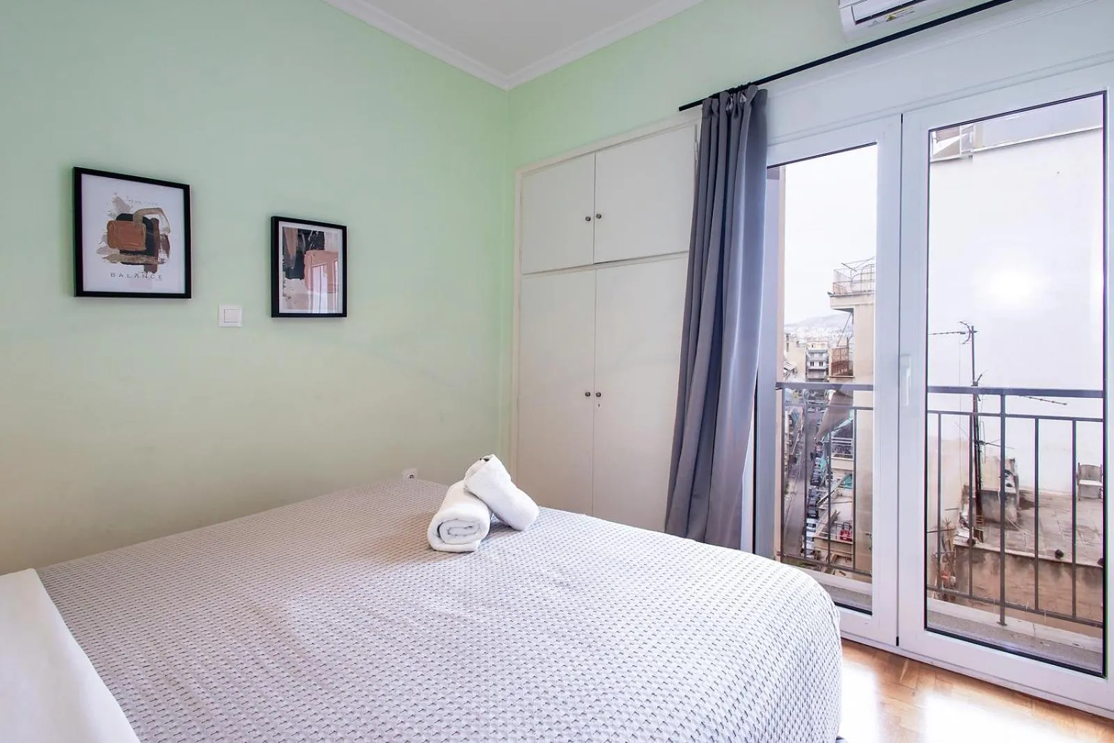 Bed in Aris123 by Smart Cozy Suites - Apartments in the heart of Athens - 5 minutes from metro - Available 24hr