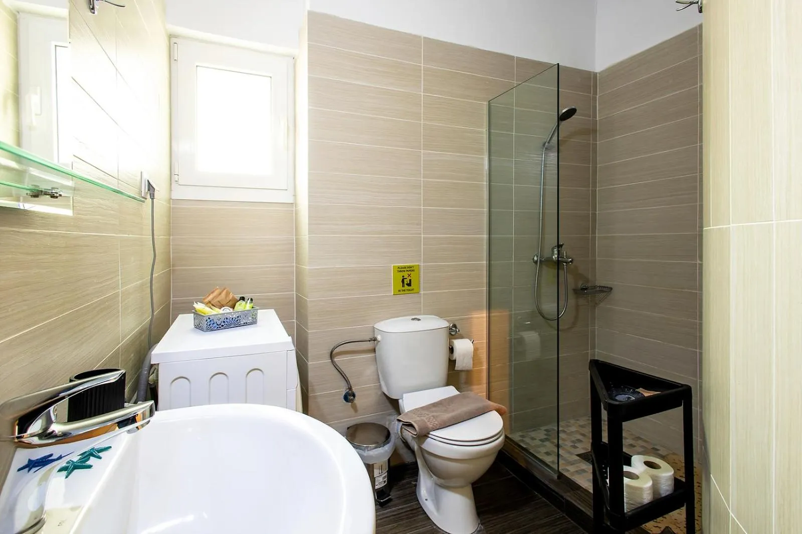 Shower in Aris123 by Smart Cozy Suites - Apartments in the heart of Athens - 5 minutes from metro - Available 24hr