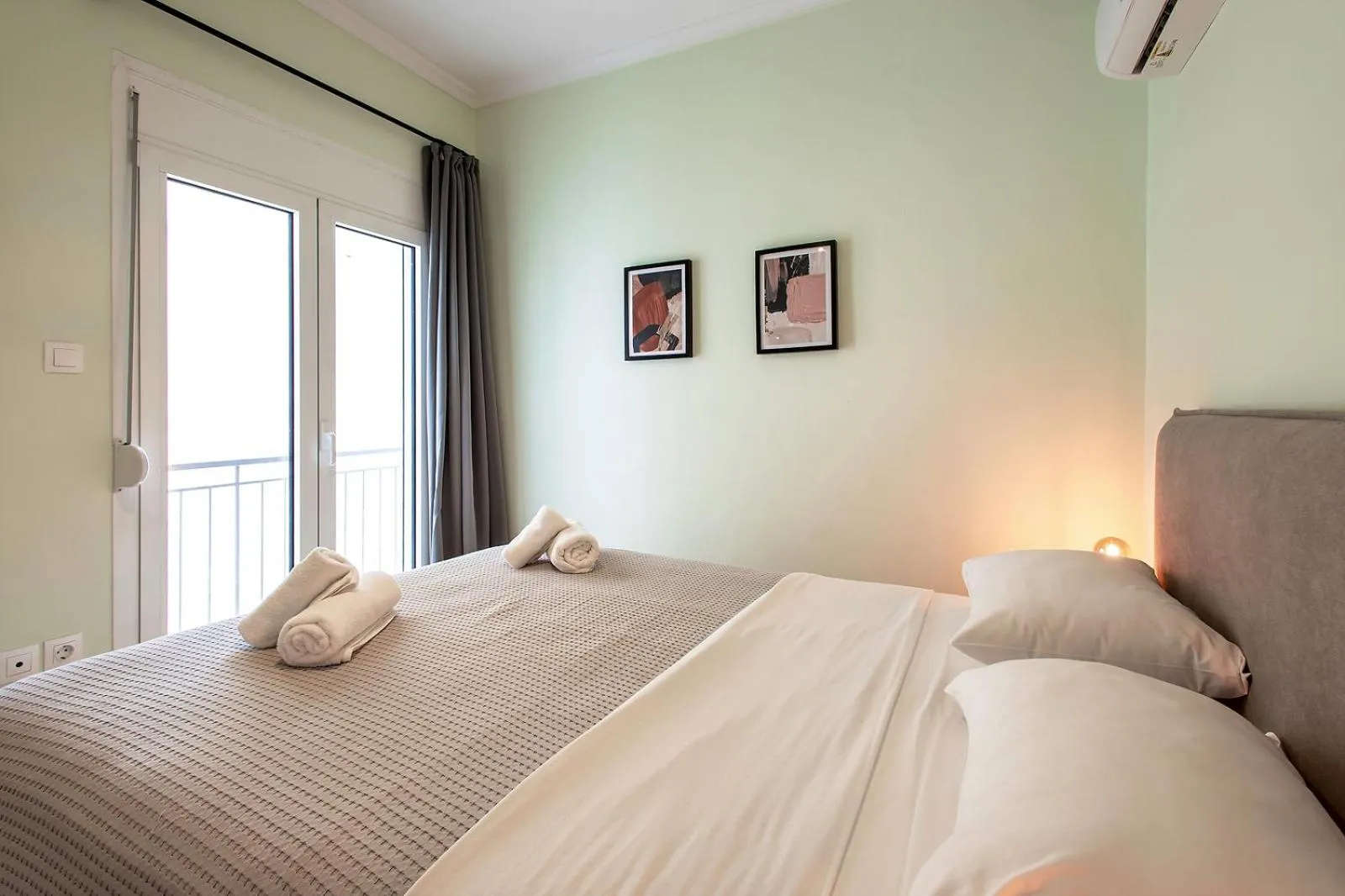 Bed in Aris123 by Smart Cozy Suites - Apartments in the heart of Athens - 5 minutes from metro - Available 24hr