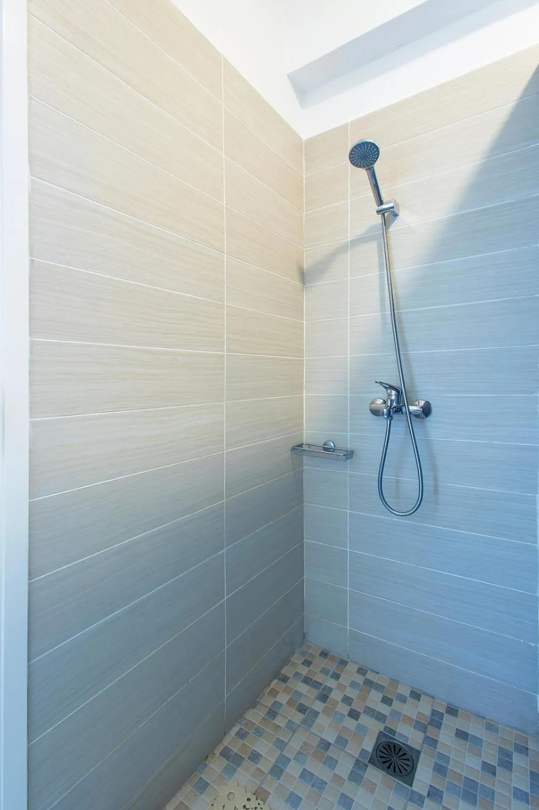 Shower in Aris123 by Smart Cozy Suites - Apartments in the heart of Athens - 5 minutes from metro - Available 24hr