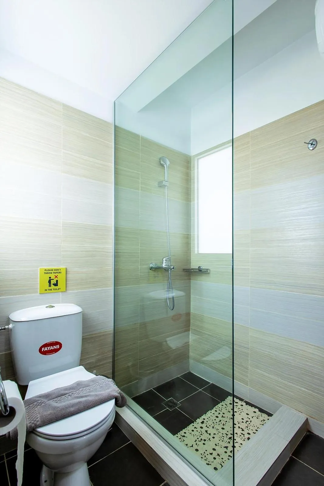 Shower in Aris123 by Smart Cozy Suites - Apartments in the heart of Athens - 5 minutes from metro - Available 24hr