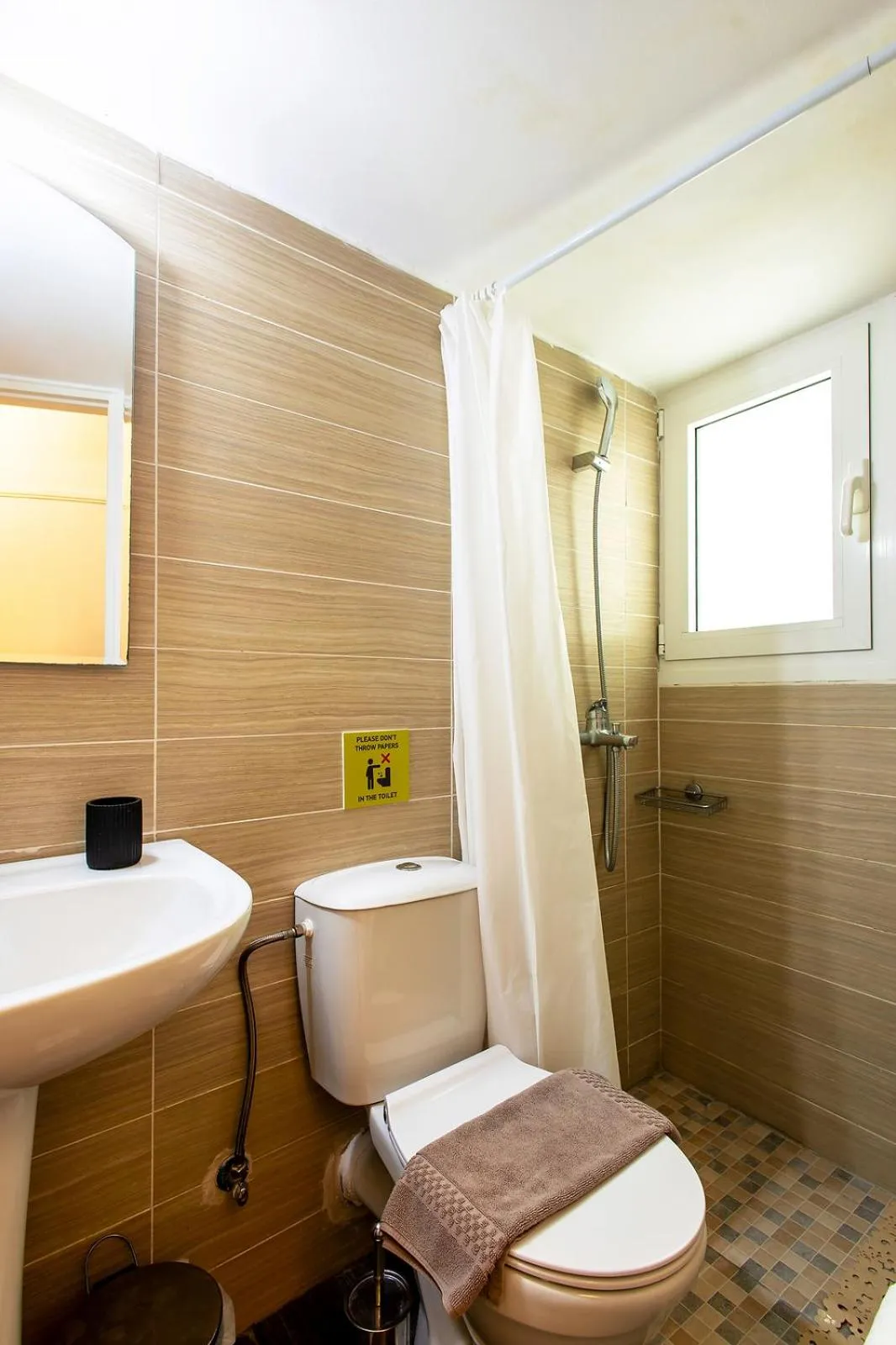 Shower in Aris123 by Smart Cozy Suites - Apartments in the heart of Athens - 5 minutes from metro - Available 24hr
