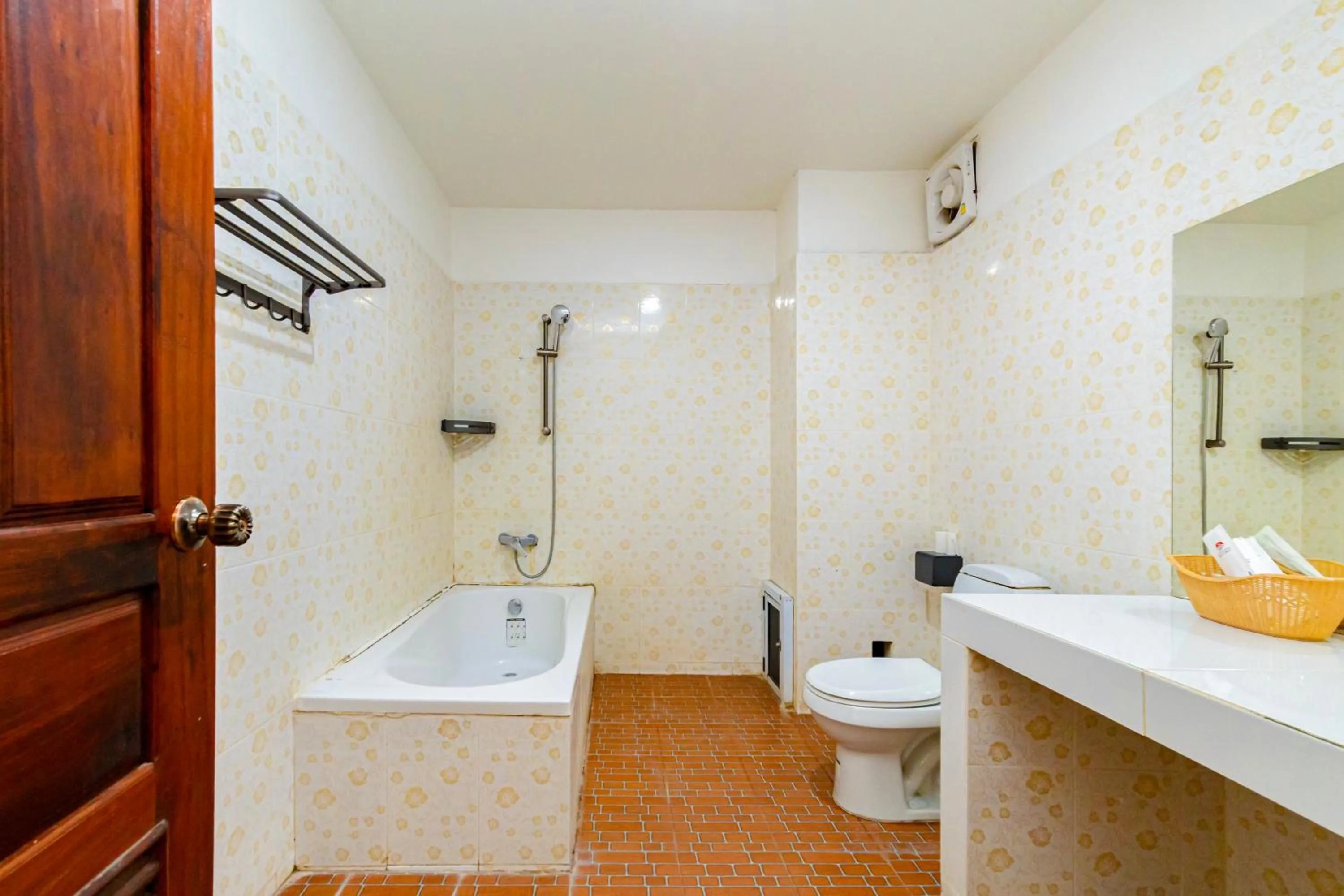 Bathroom in Lisha The Grand Riverside Hotel