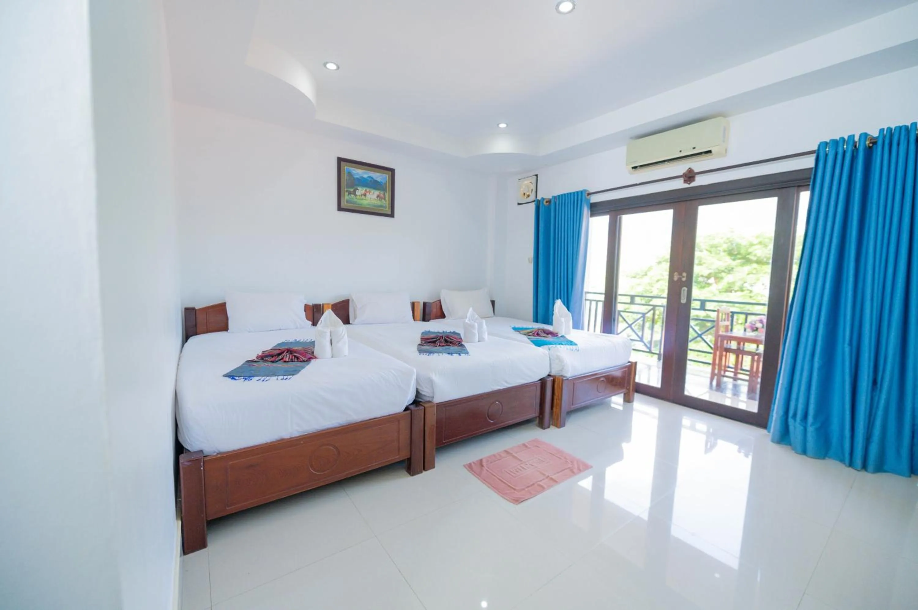 Bed in Lisha The Grand Riverside Hotel