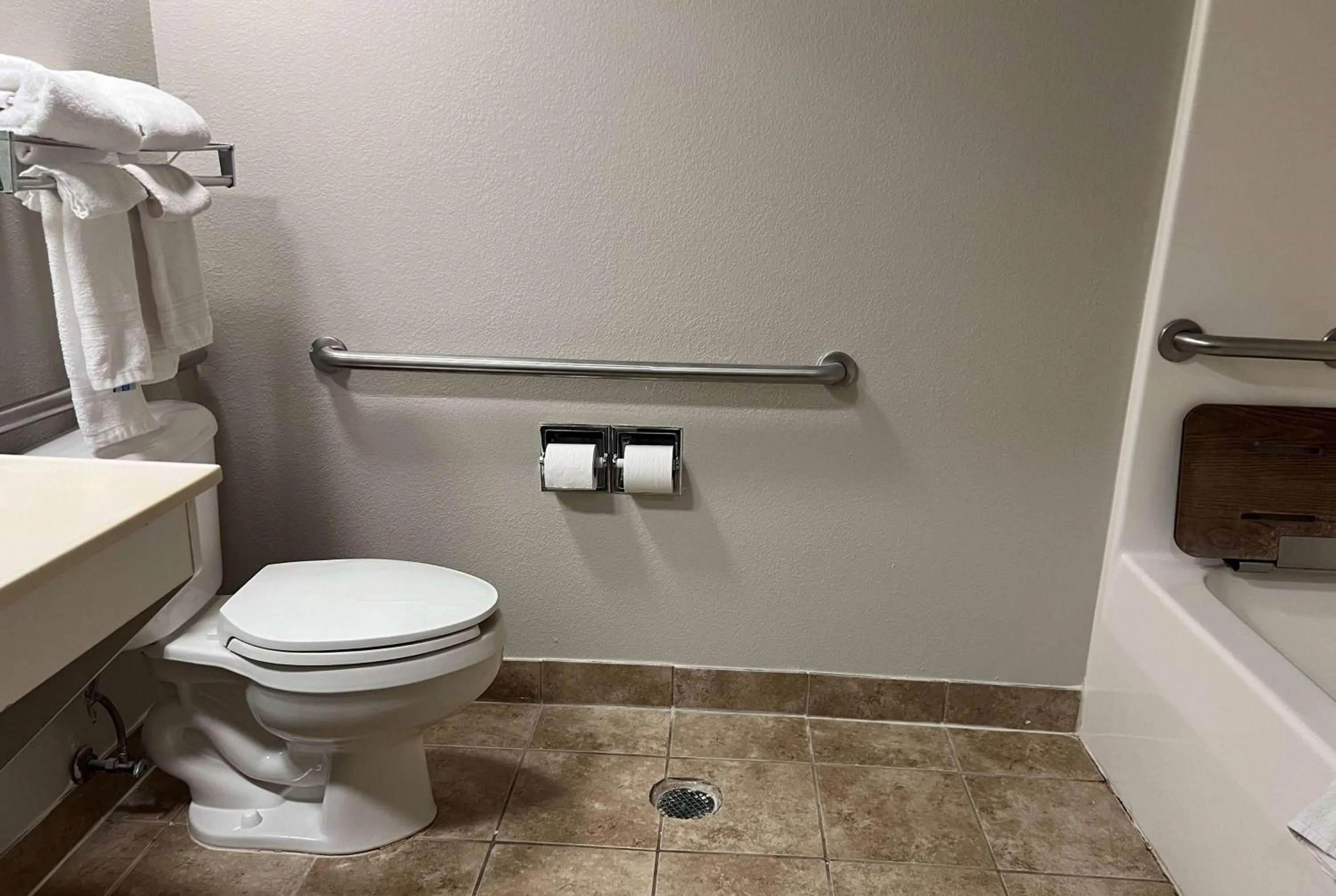 Bathroom in Days Inn & Suites by Wyndham Hutchinson