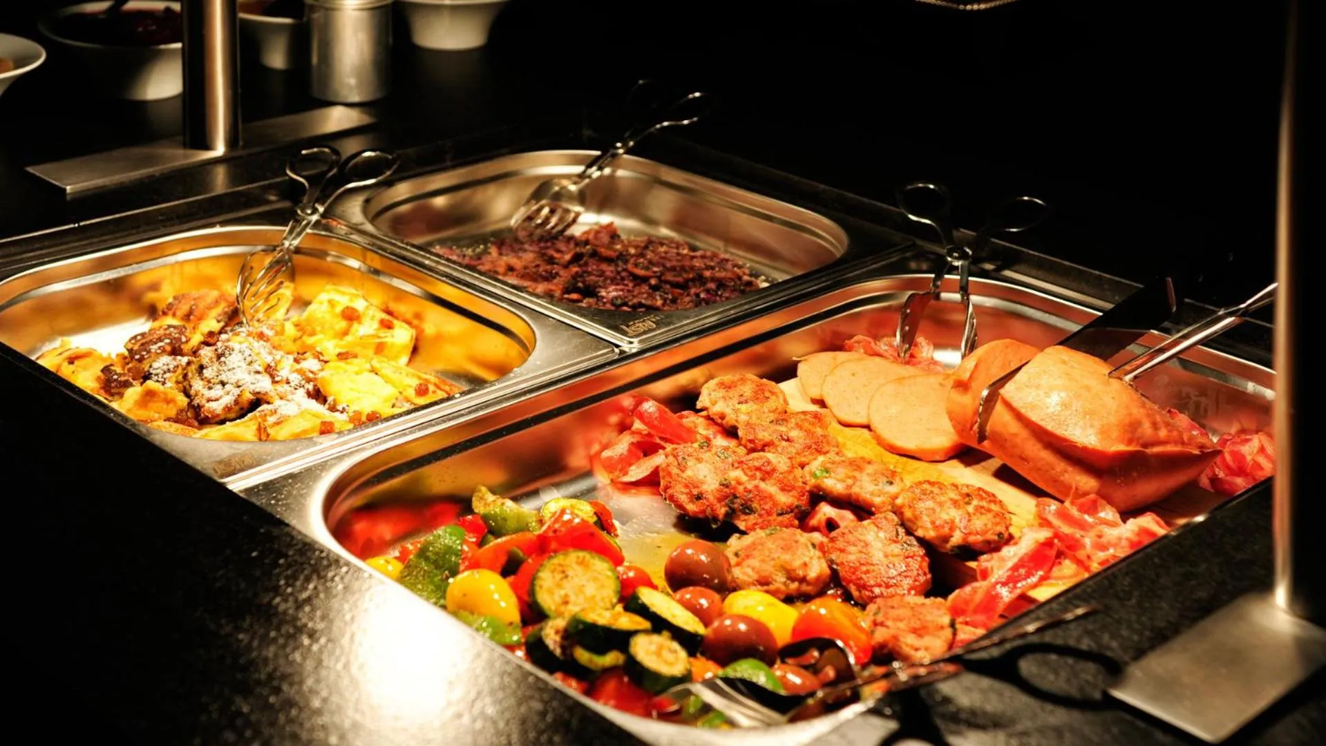 Buffet breakfast in Alps Lodge