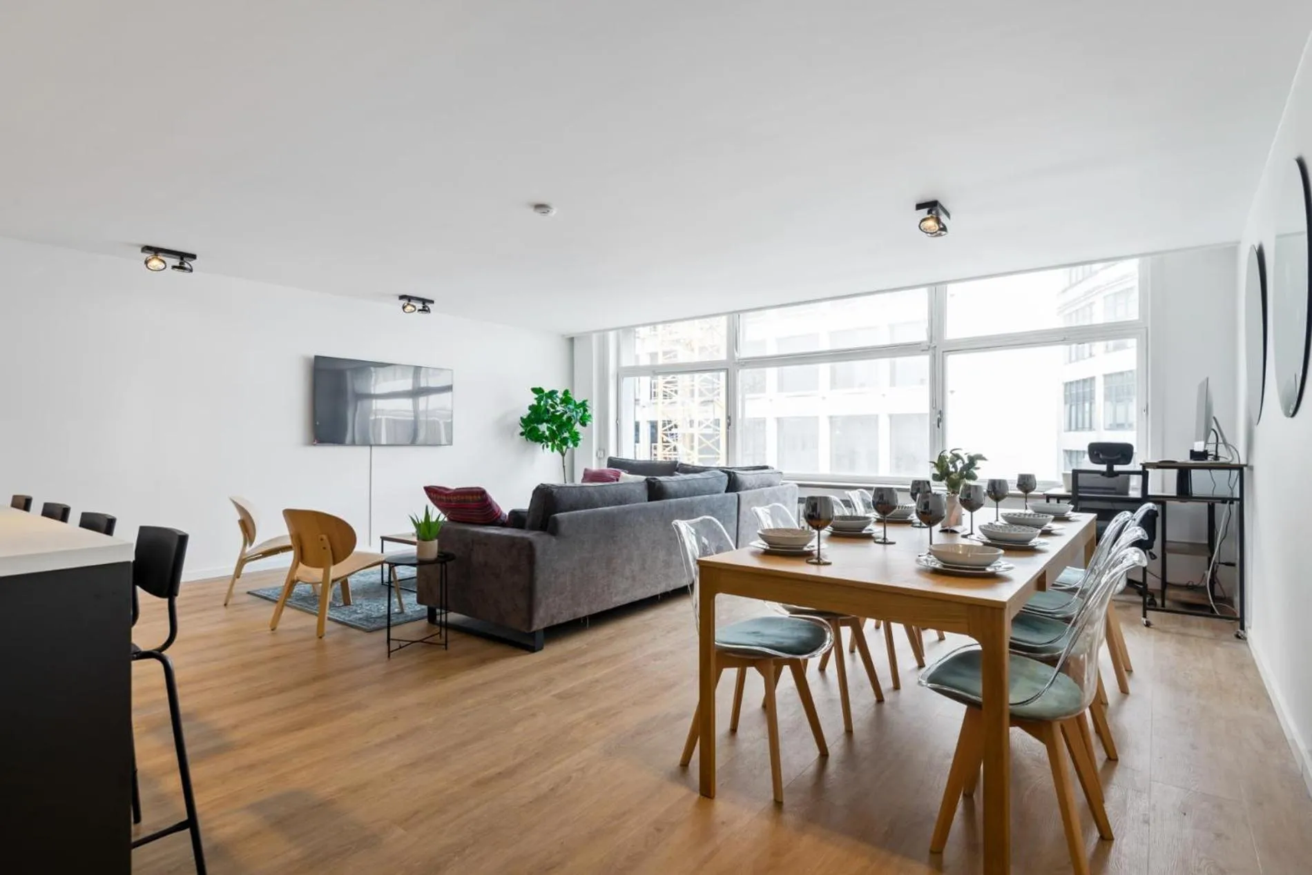 Cozy Antwerp - City Family Apartment with Parking