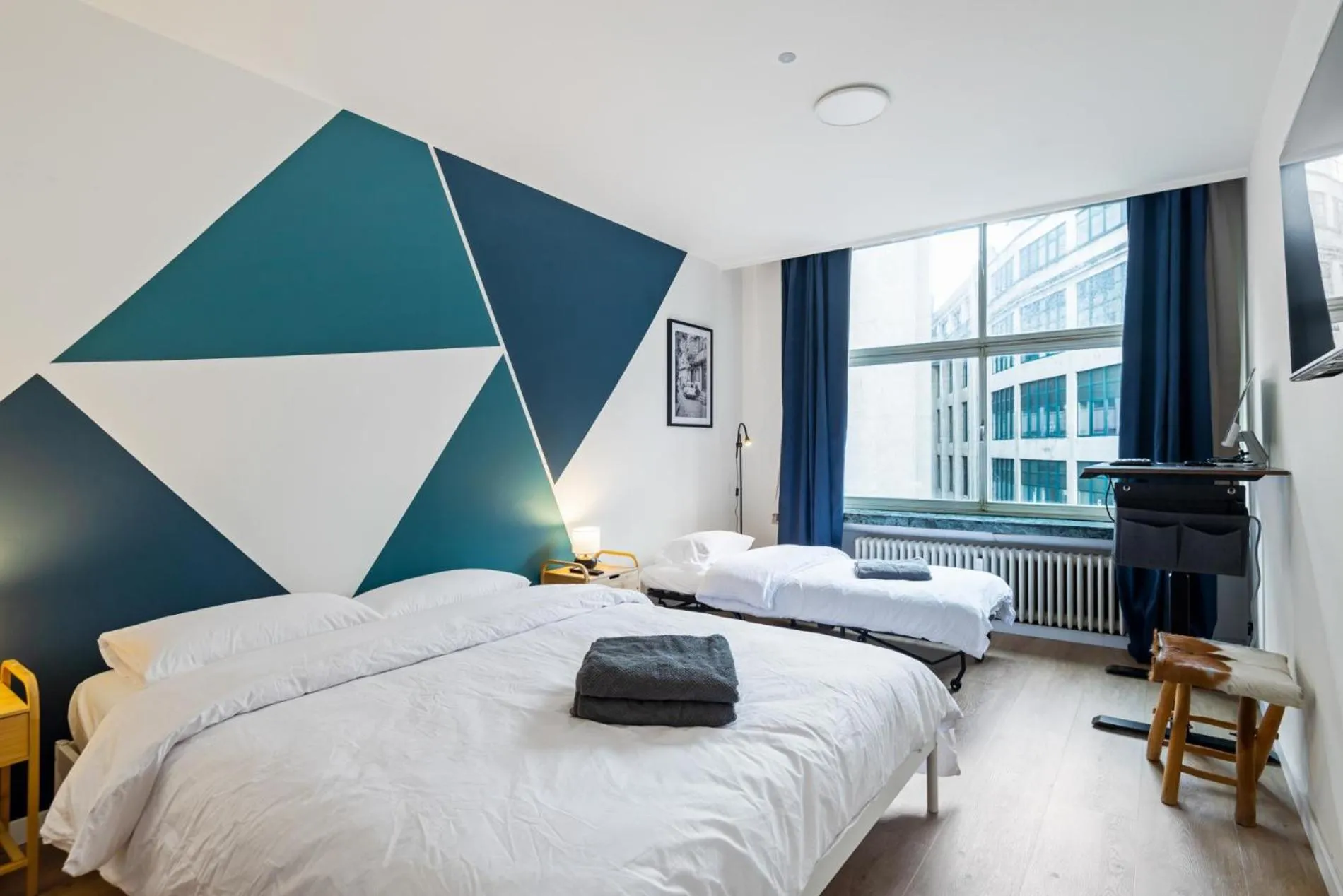 Bed in Cozy Antwerp - City Family Apartment with Parking