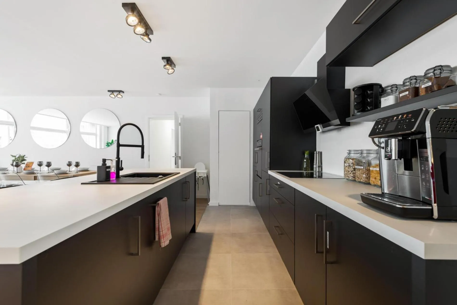 Cozy Antwerp - City Family Apartment with Parking
