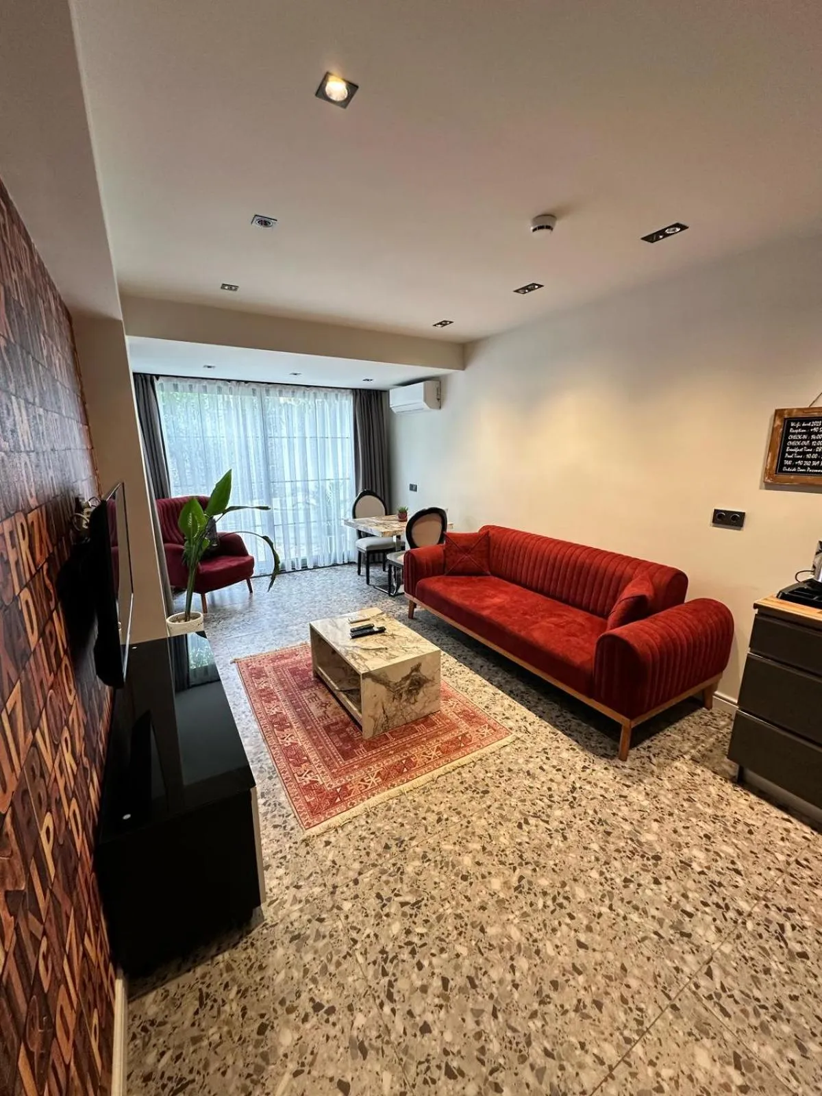 TV and multimedia in Wolf Suites