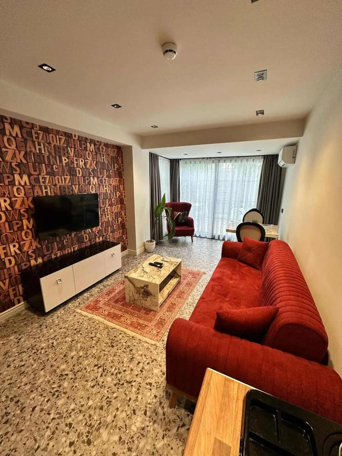 Communal lounge/ TV room in Wolf Suites