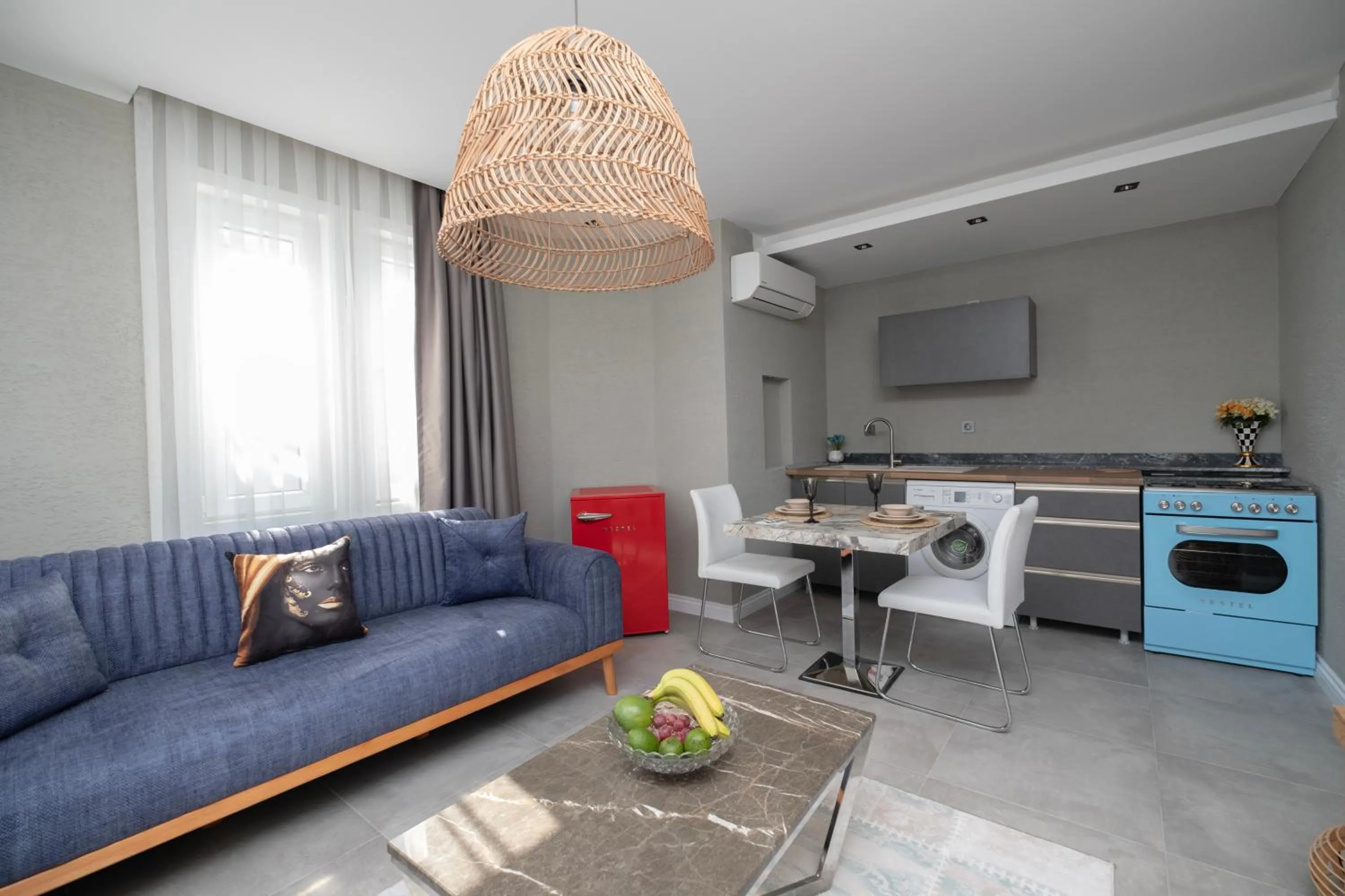 Kitchen or kitchenette in Wolf Suites