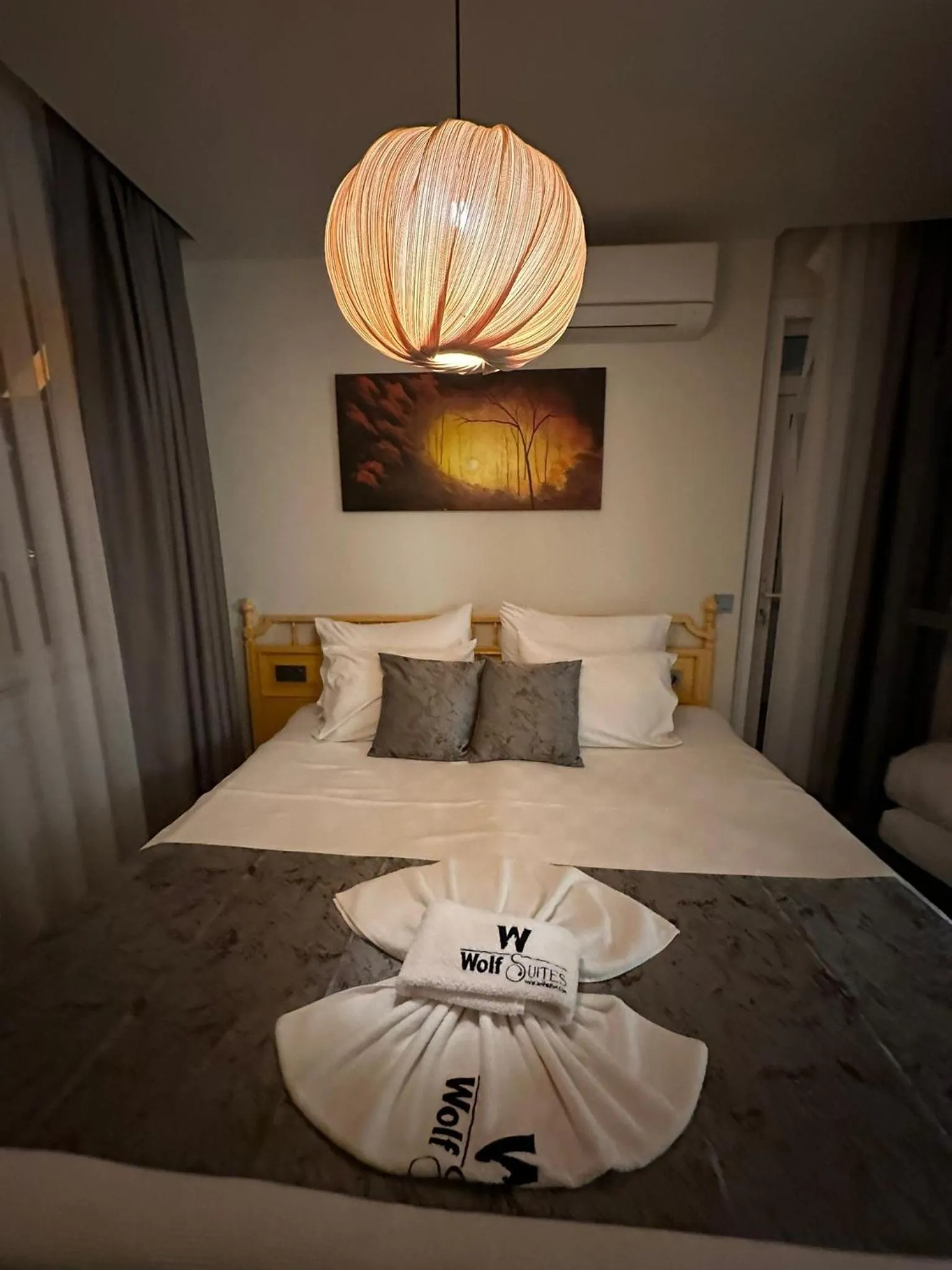 Bedroom, Bed in Wolf Suites