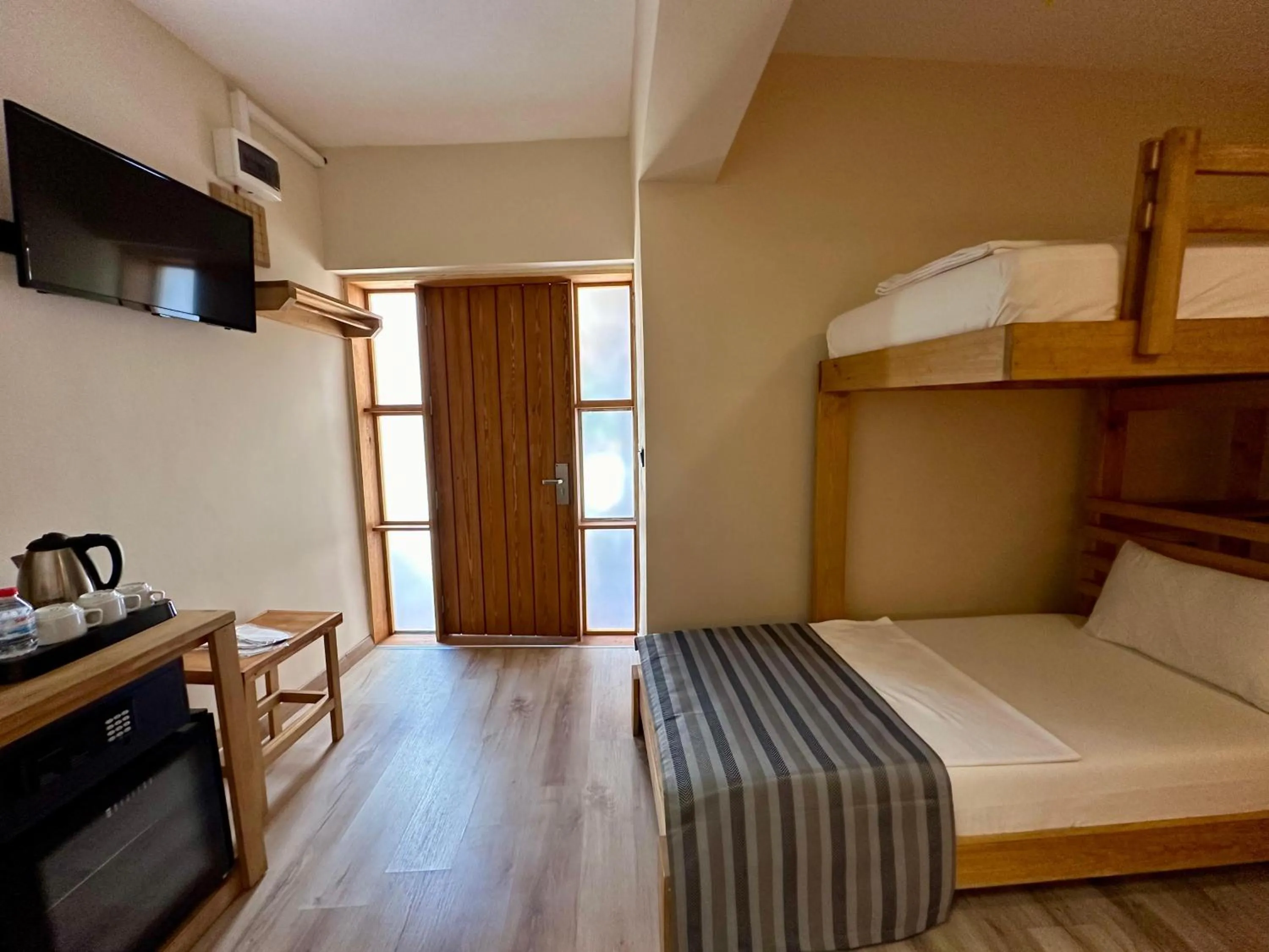 Photo of the whole room, Bed in Bodrum Konağı