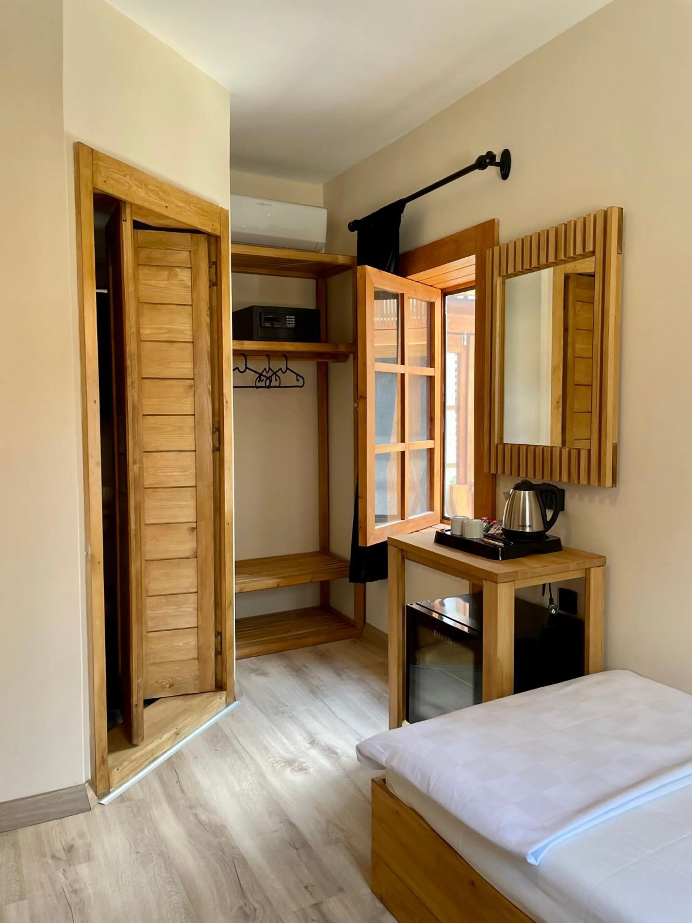 Bedroom, Bed in Bodrum Konağı