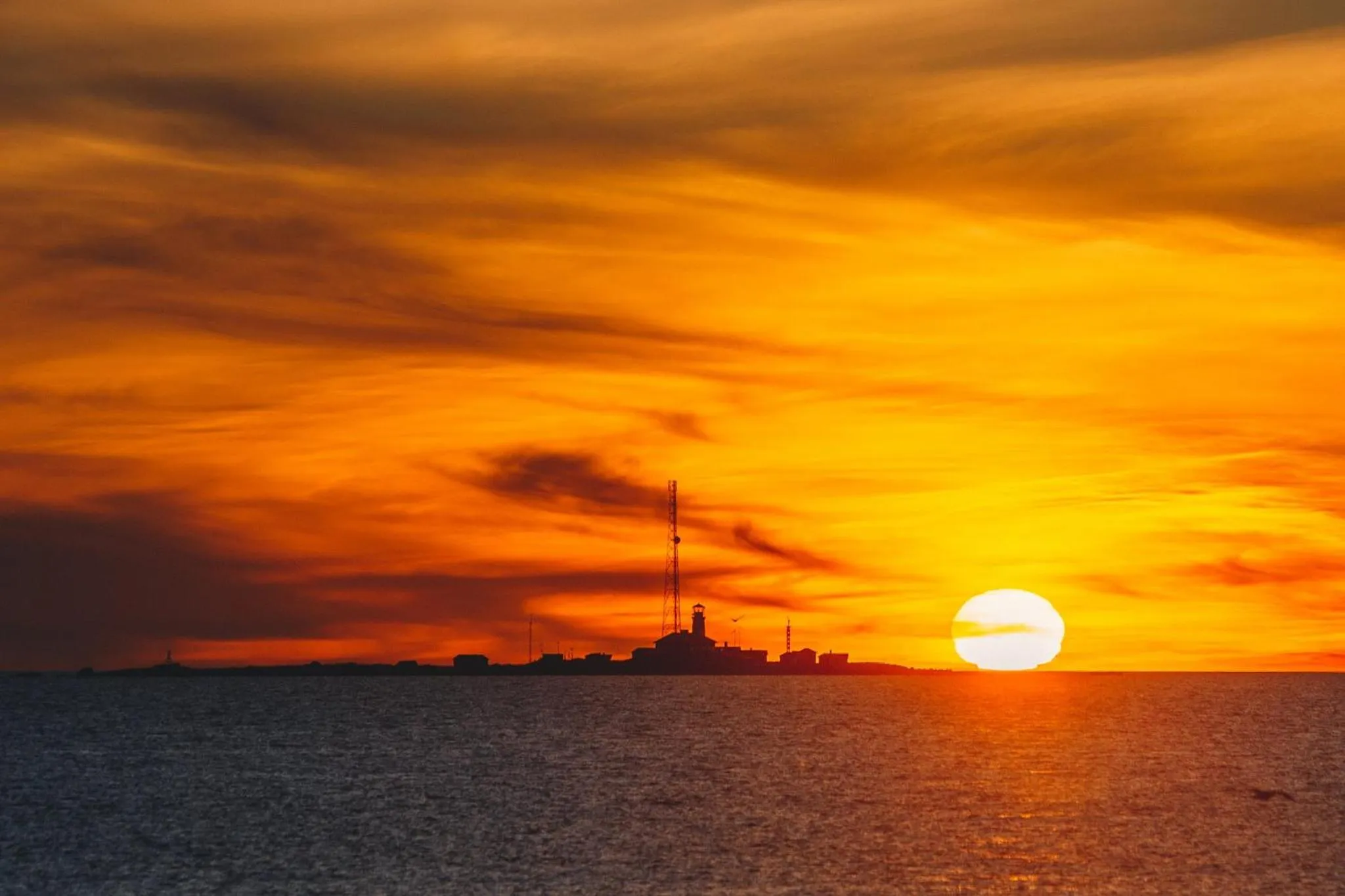 Sunset in Kalajoen Marina Studio huoneisto