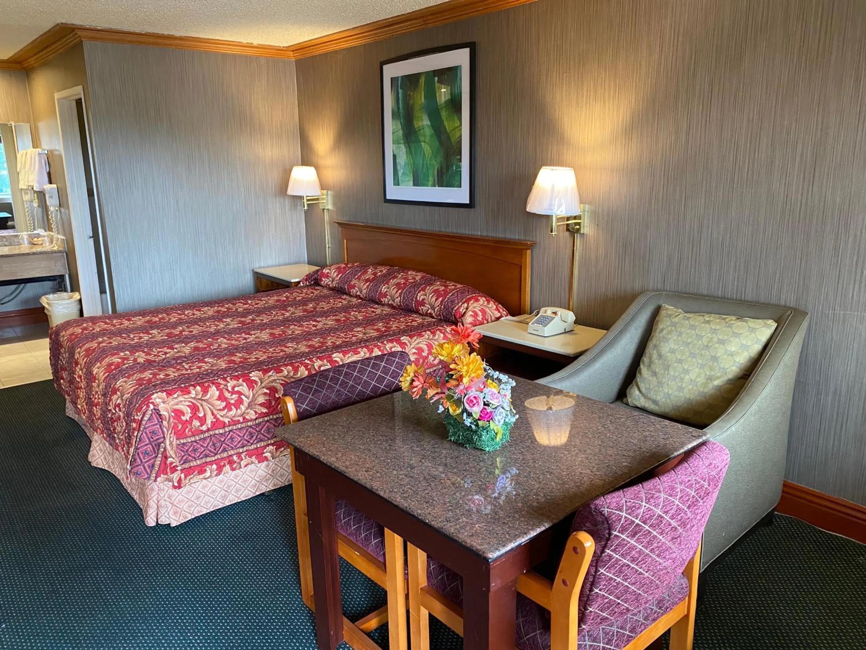 Bedroom, Bed in New Century Inn