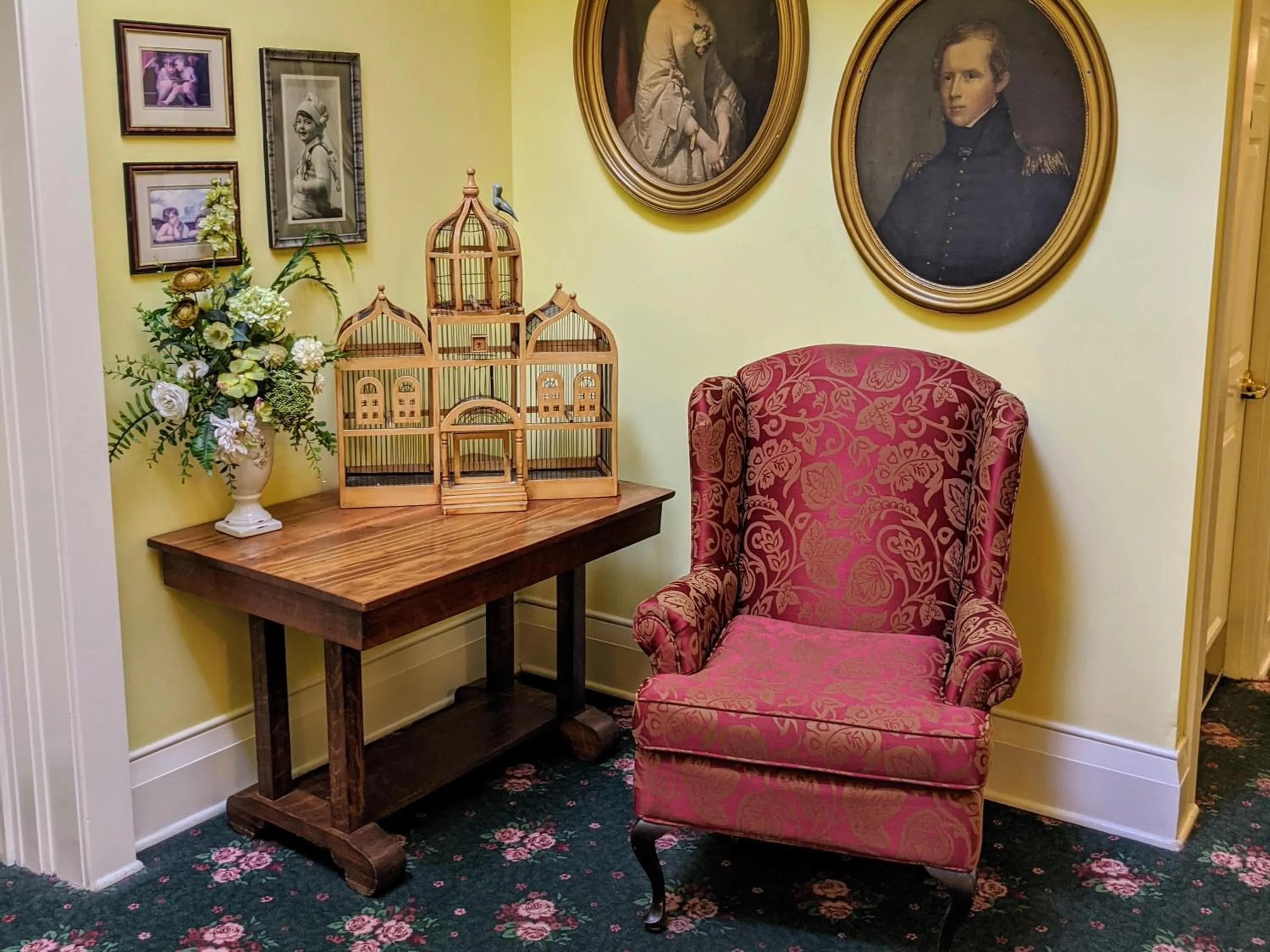 Lobby or reception in Murray Hotel
