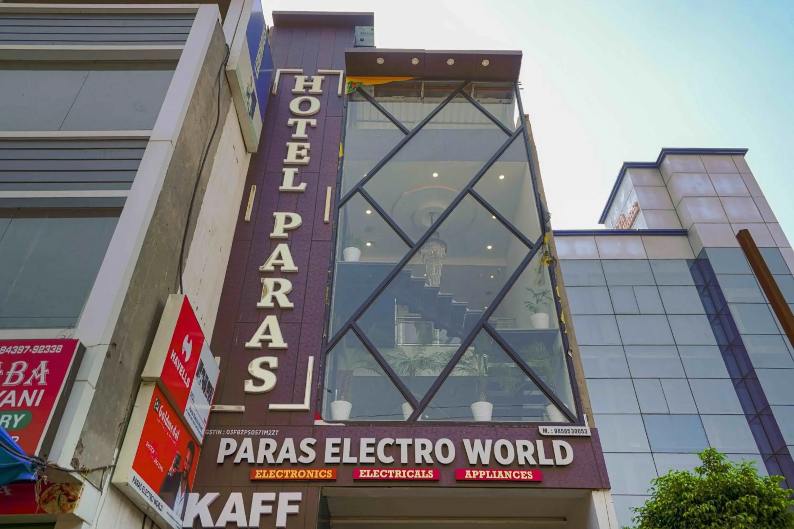 Property building in Hotel Paris Chandigarh Zirakpur Property building in Hotel Paris Chandigarh Zirakpur