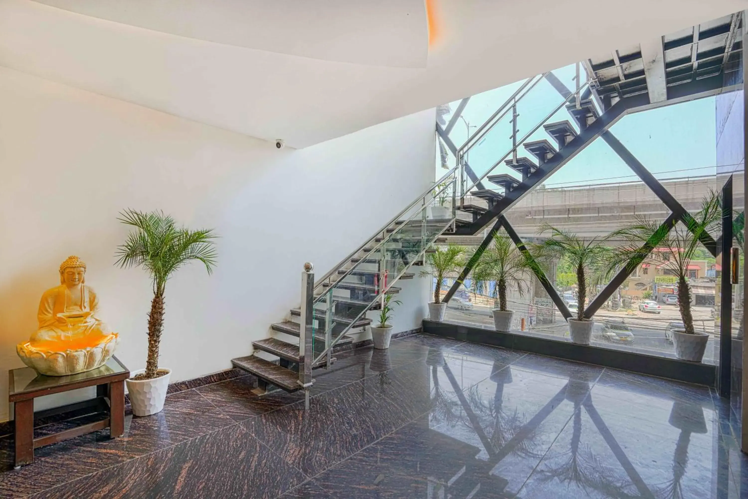 Lobby or reception in Hotel Paris Chandigarh Zirakpur Lobby or reception in Hotel Paris Chandigarh Zirakpur