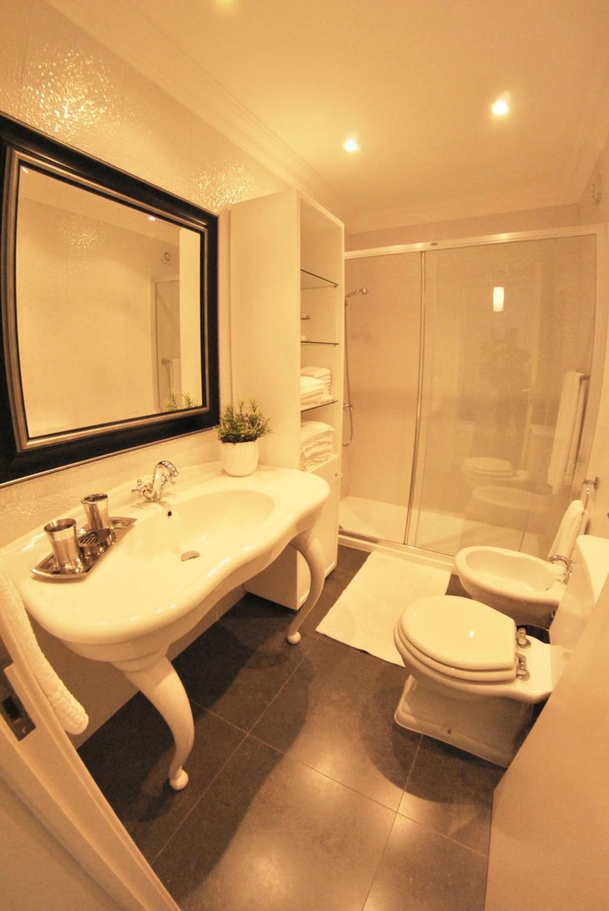 Bathroom in Apartamentos 3 Praias