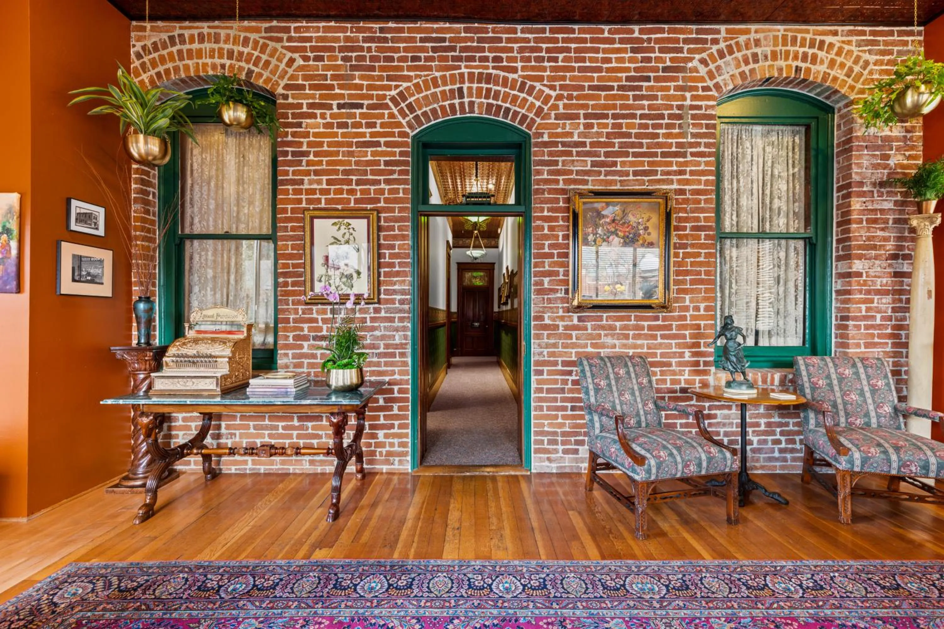 Living room in The Peerless Hotel