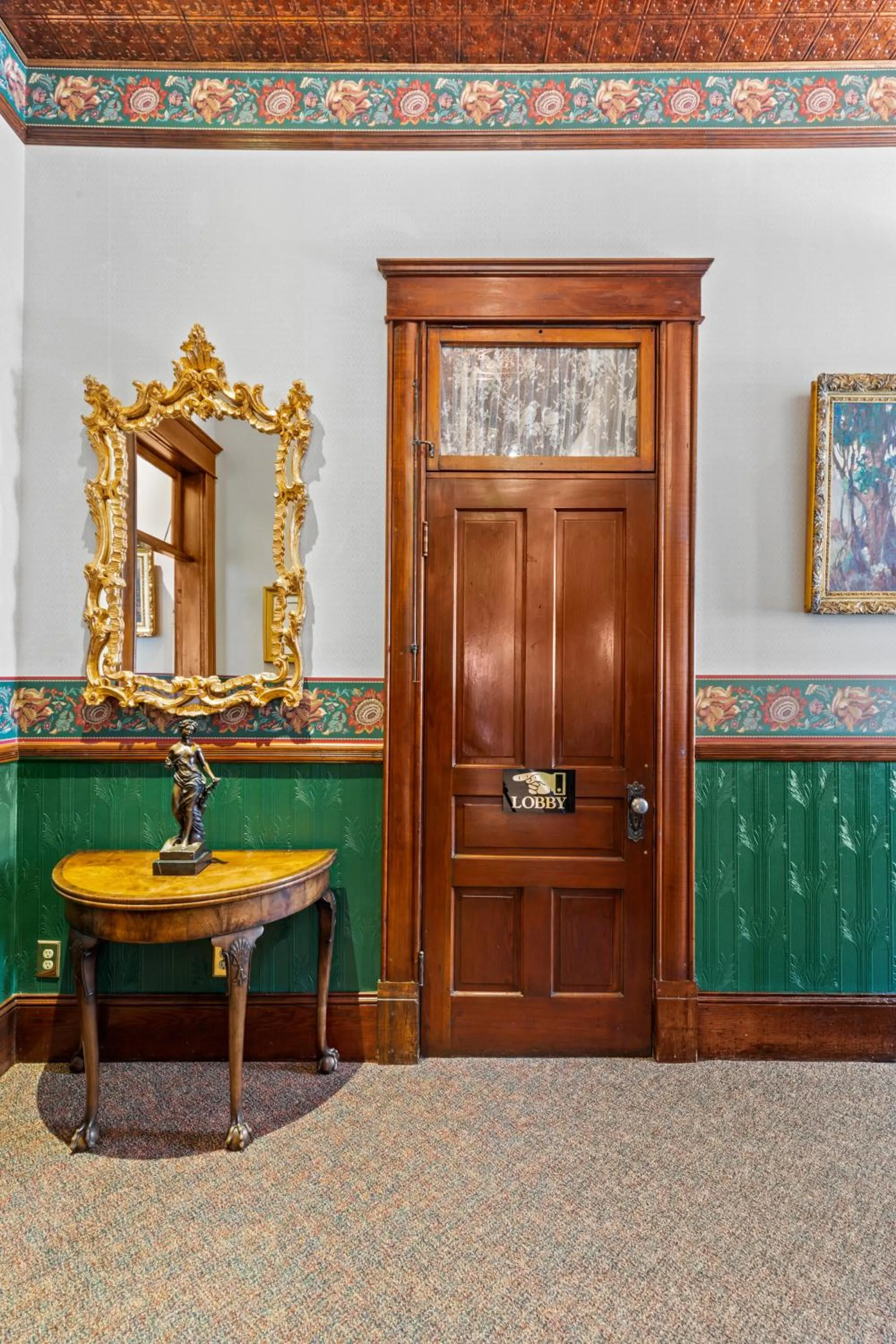 Decorative detail in The Peerless Hotel