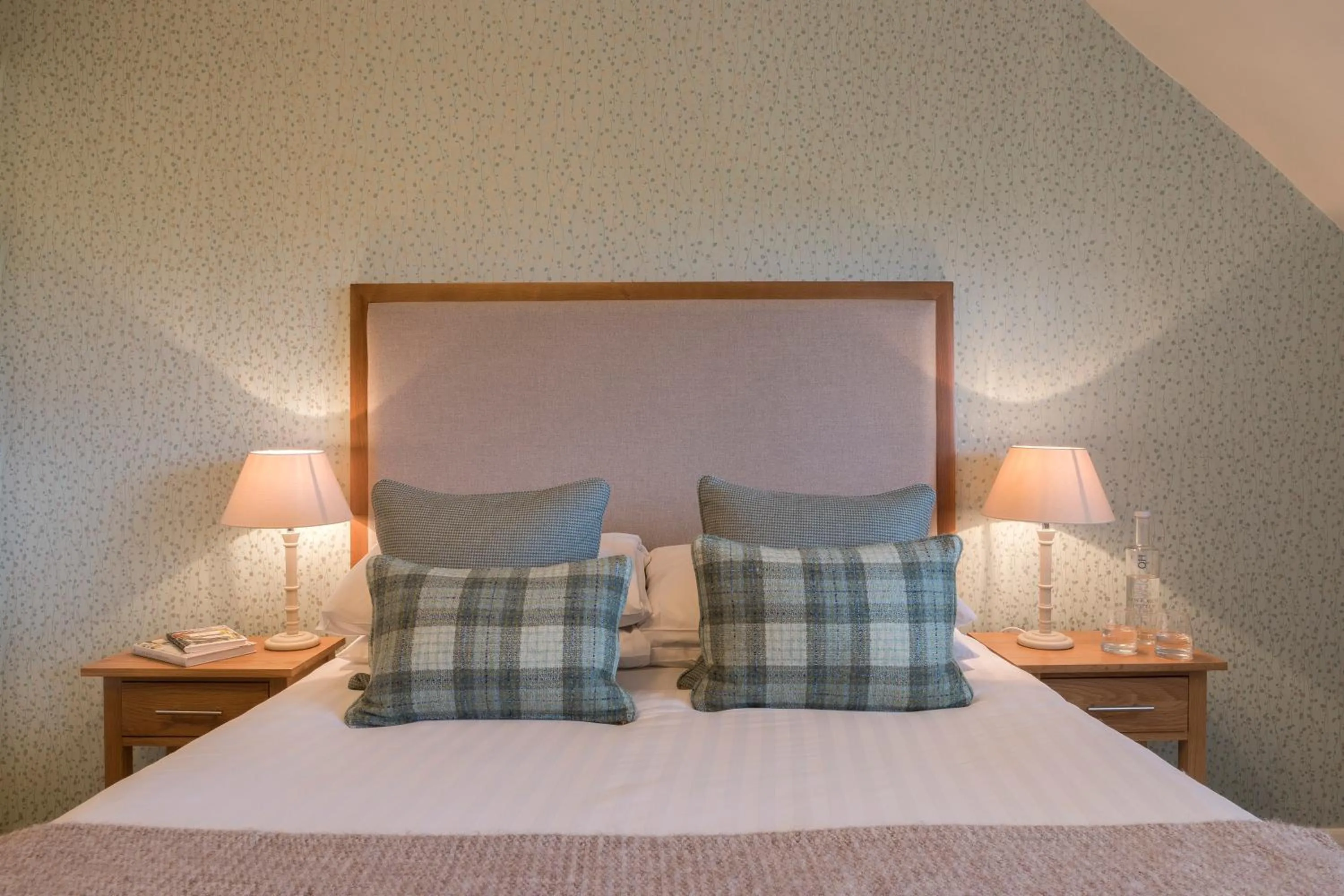 Day, Bed in Beaulieu Hotel