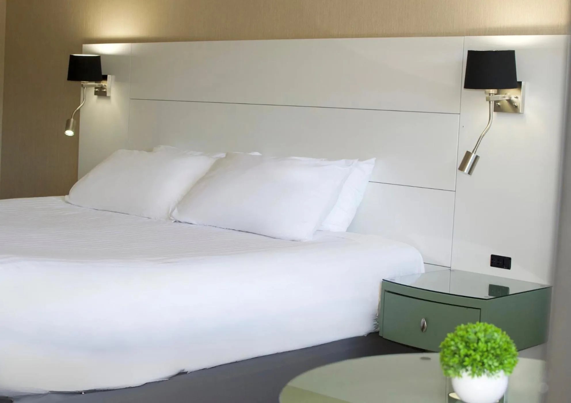 Bed in Clarenville Inn