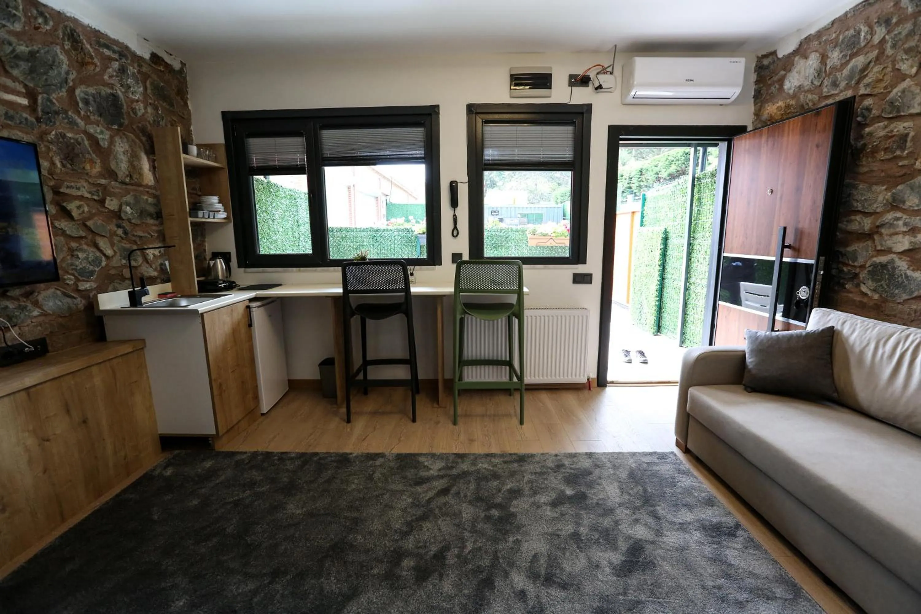 Kitchen or kitchenette in Mia Mia Suites