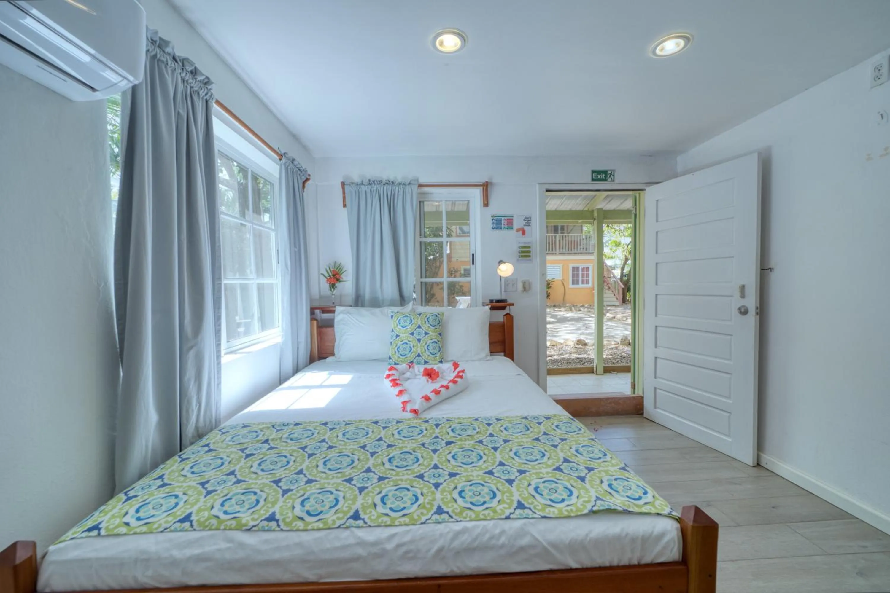 Bed in Placencia Villas