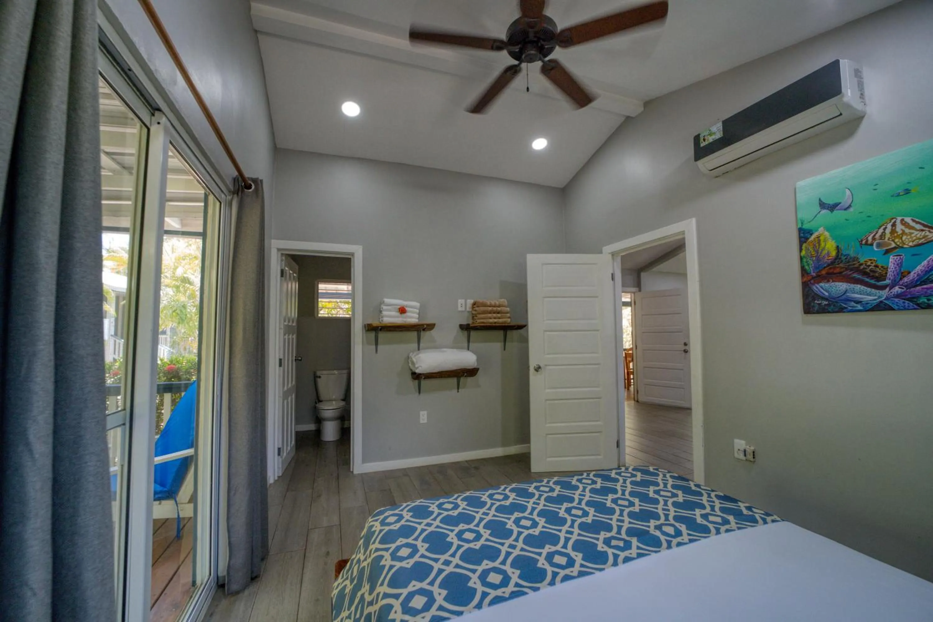 Bed in Placencia Villas