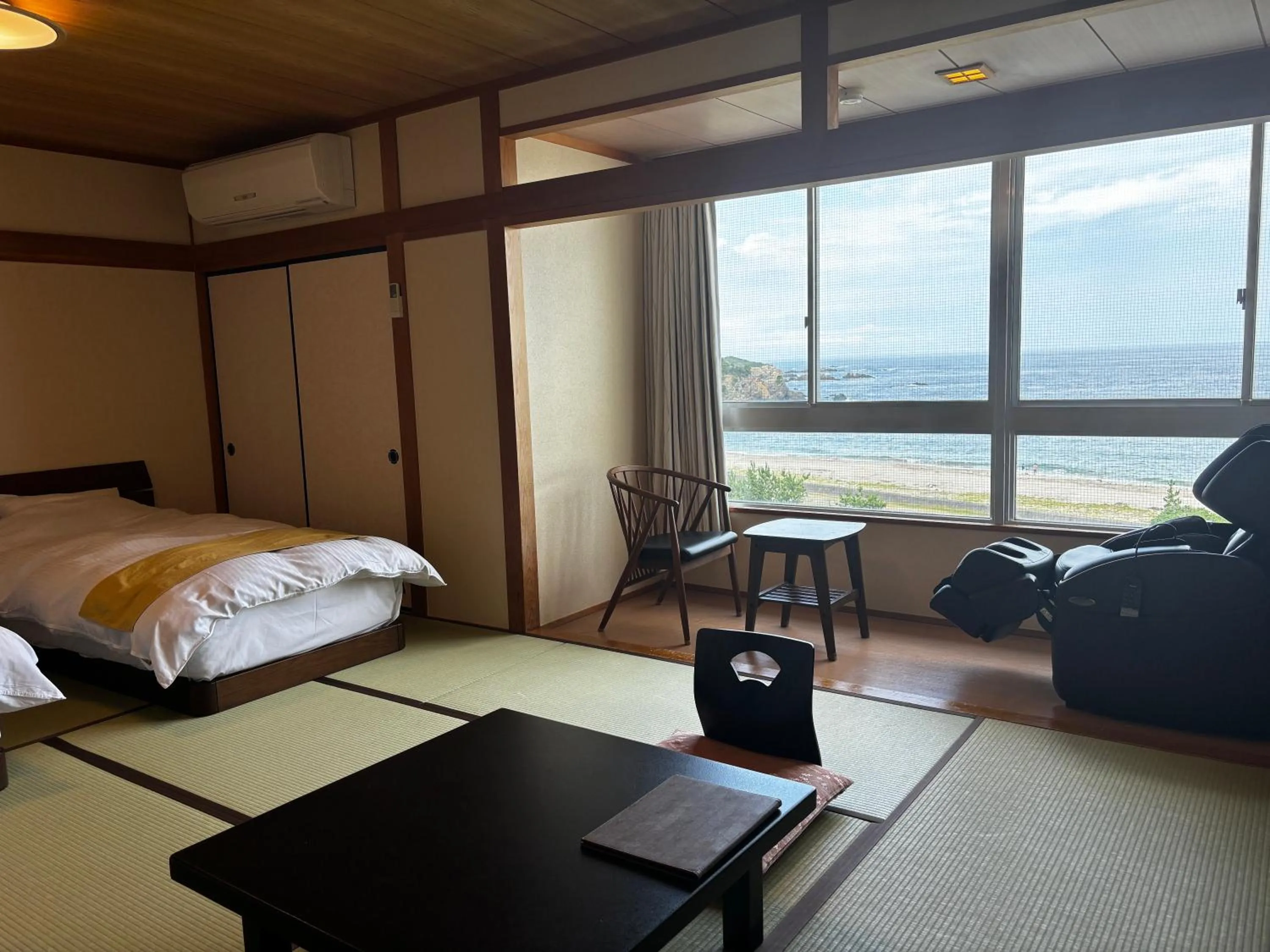 Bed in Michishio