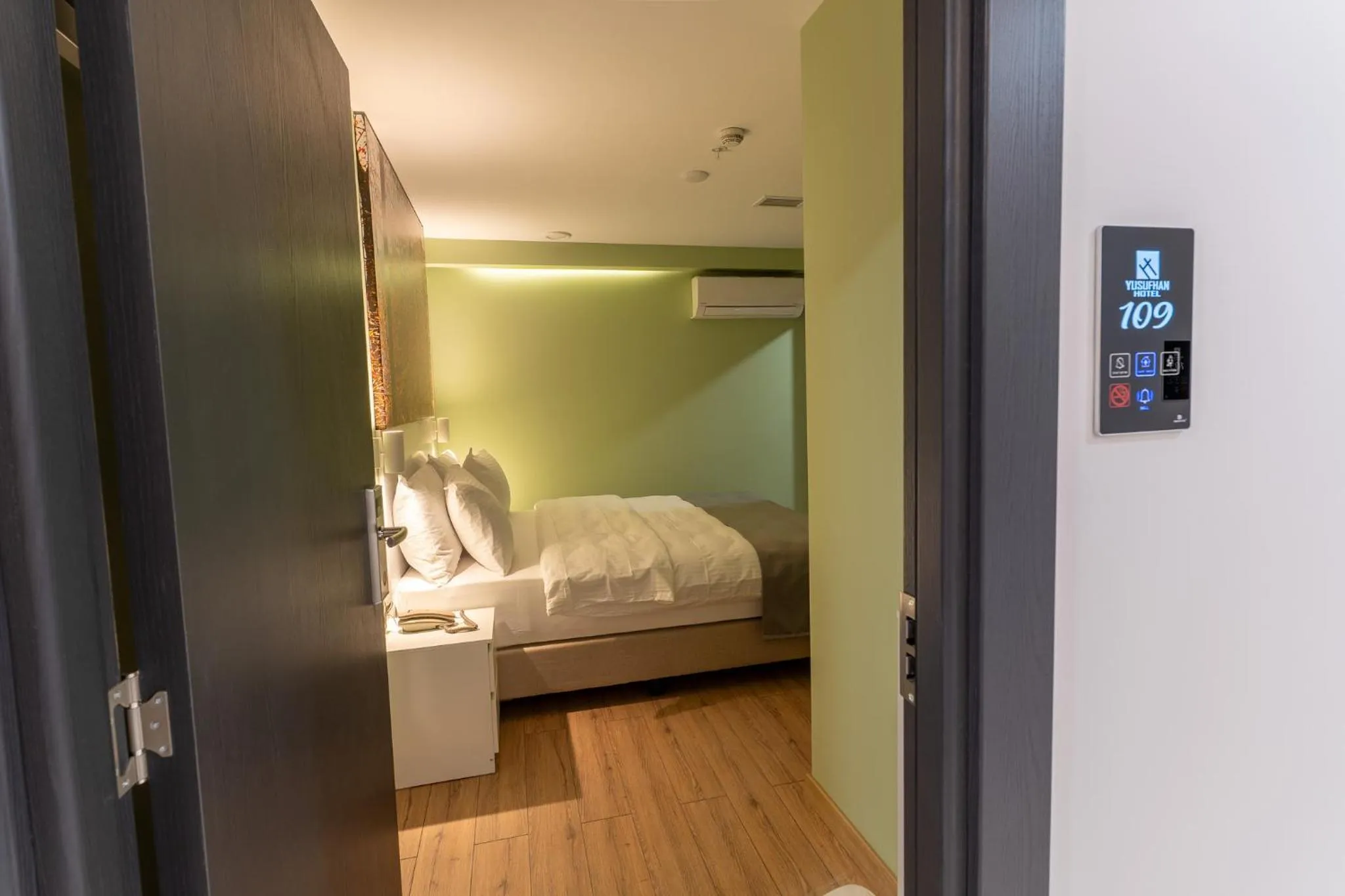 Bed in Yusufhan Suites