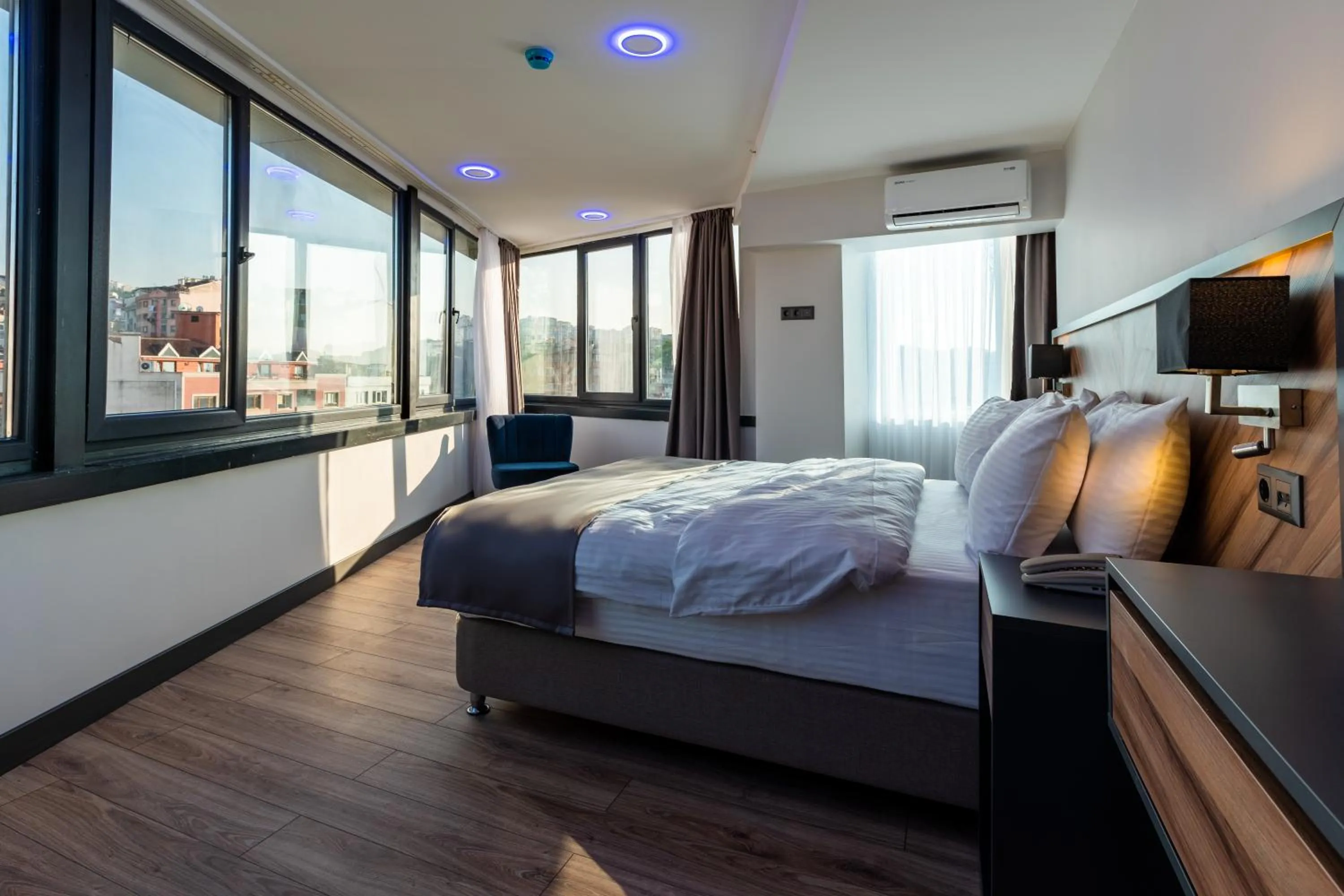 Bed in Yusufhan Suites