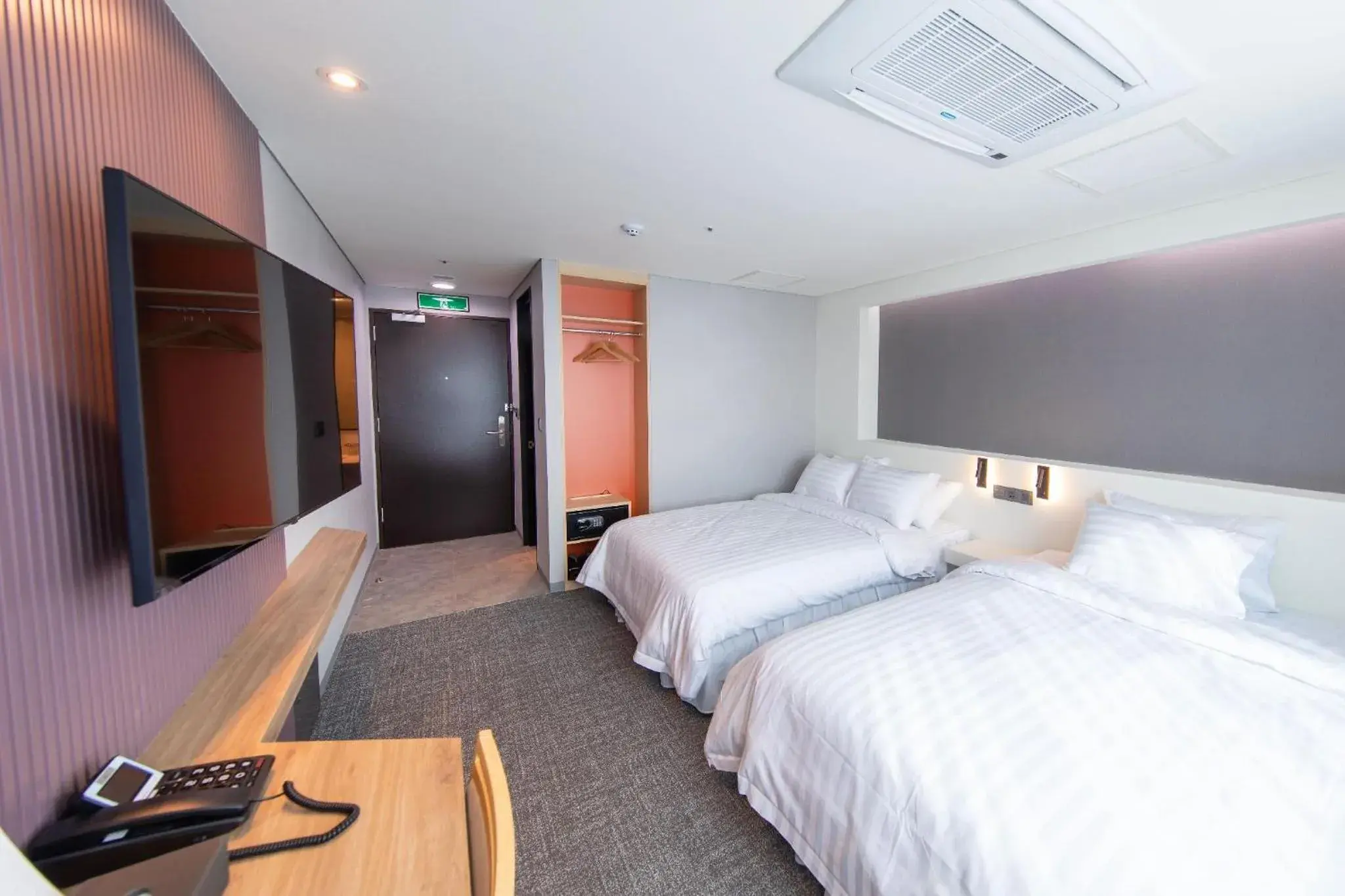 Bed in Seoul Olympic Parktel Bed in Seoul Olympic Parktel