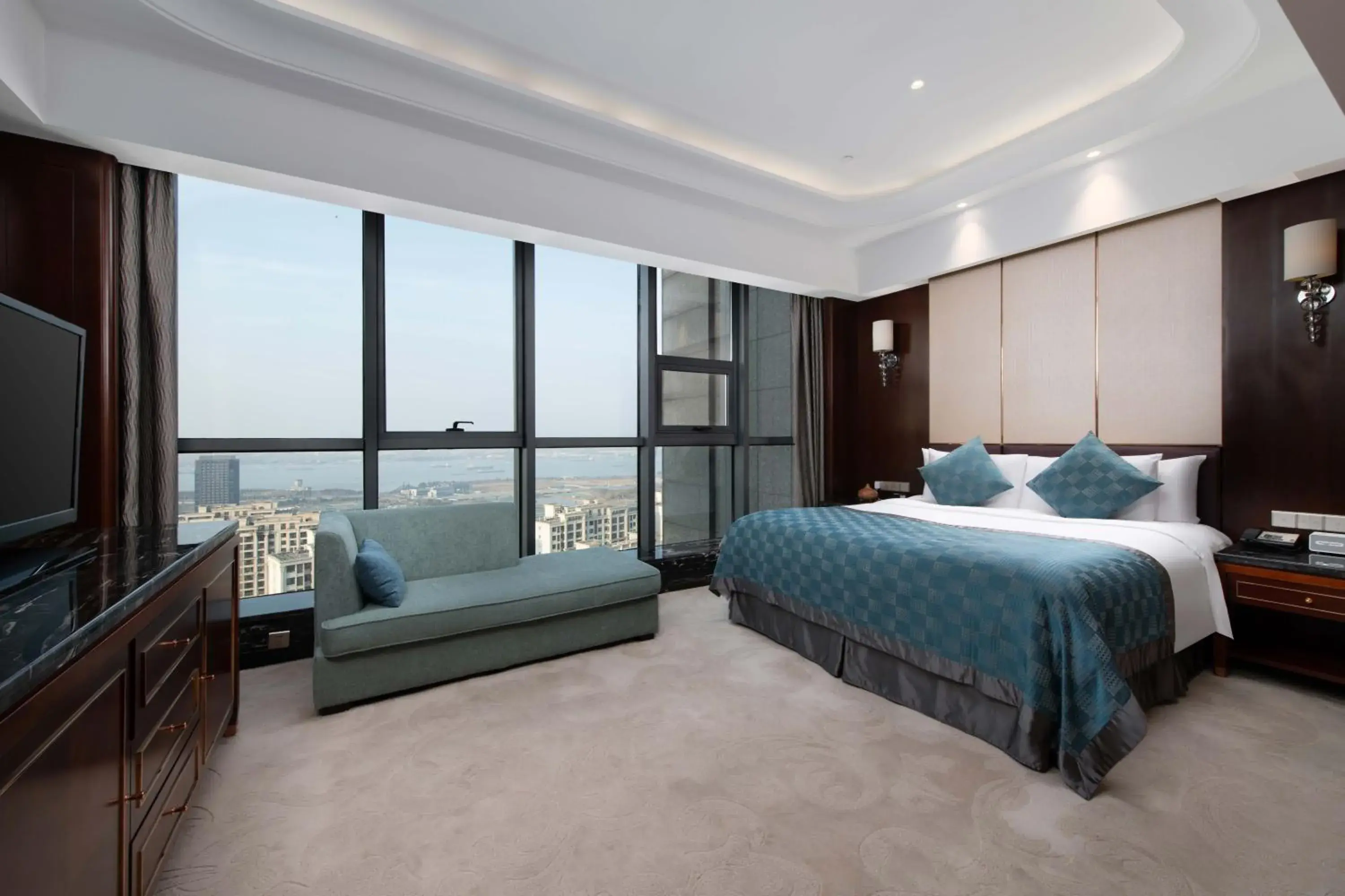 Bedroom, Bed in Wyndham Grand Plaza Royale Changsheng Jiangyin Bedroom, Bed in Wyndham Grand Plaza Royale Changsheng Jiangyin