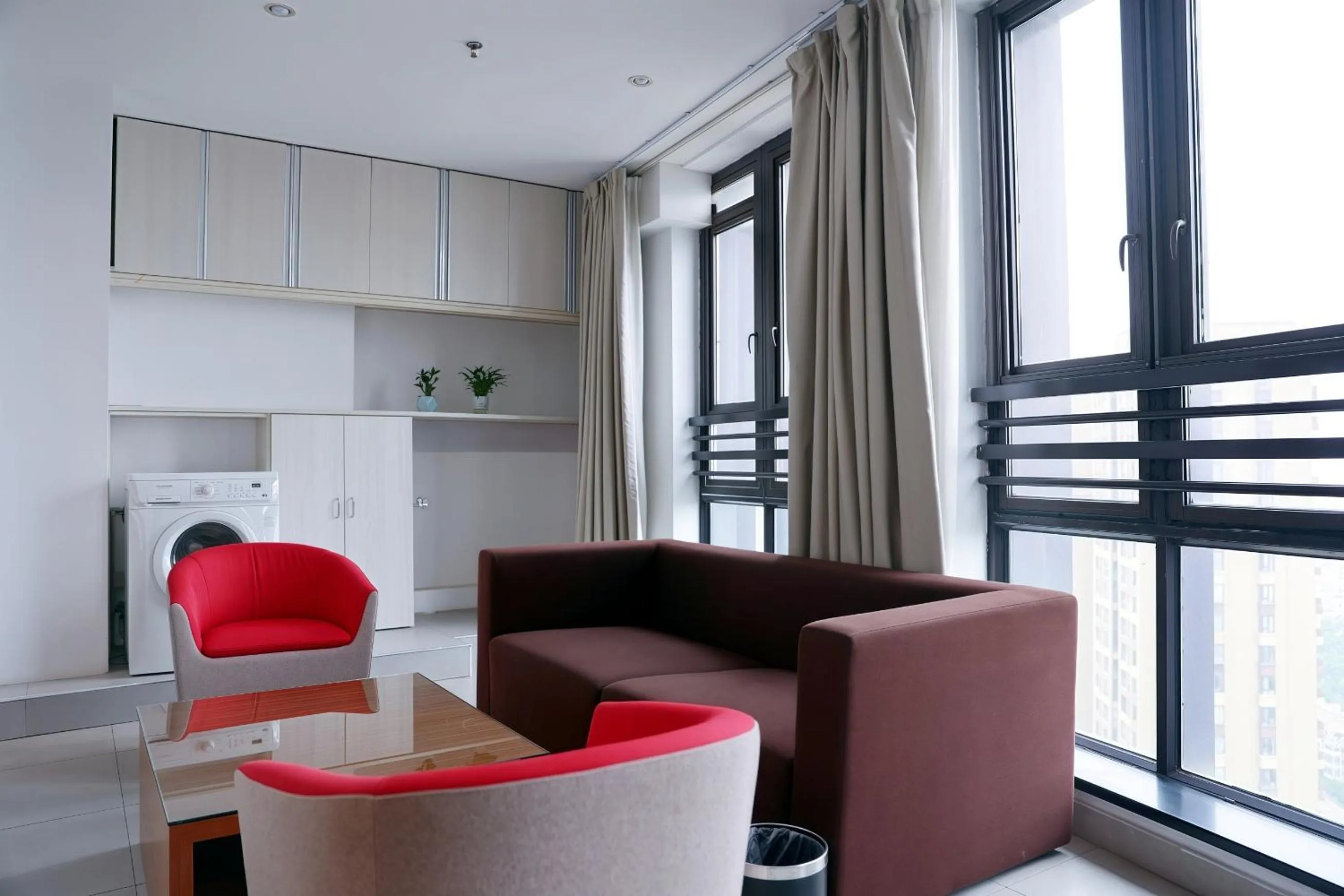 Balcony/Terrace in Modena by Fraser Zhuankou Wuhan