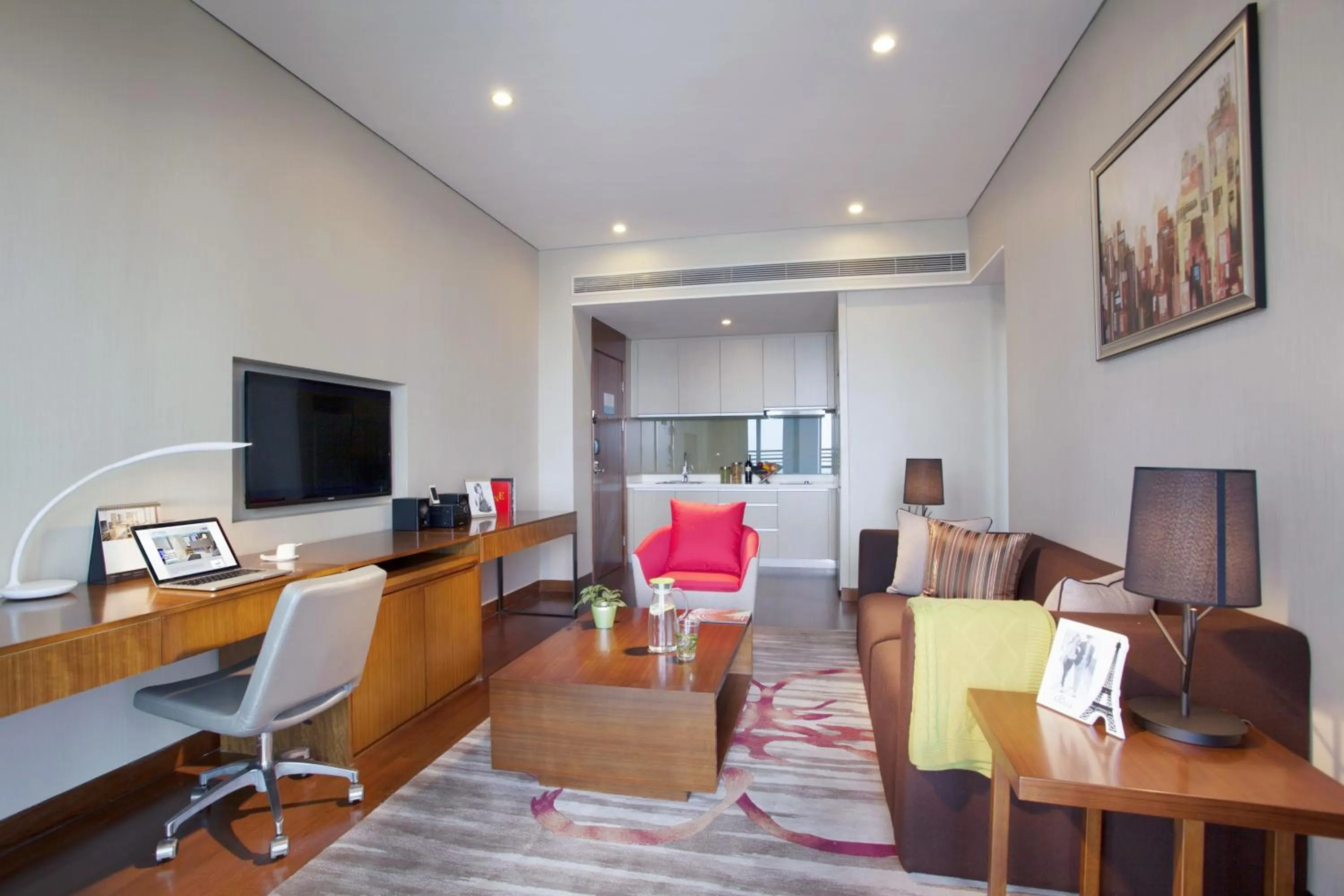 Living room in Modena by Fraser Zhuankou Wuhan