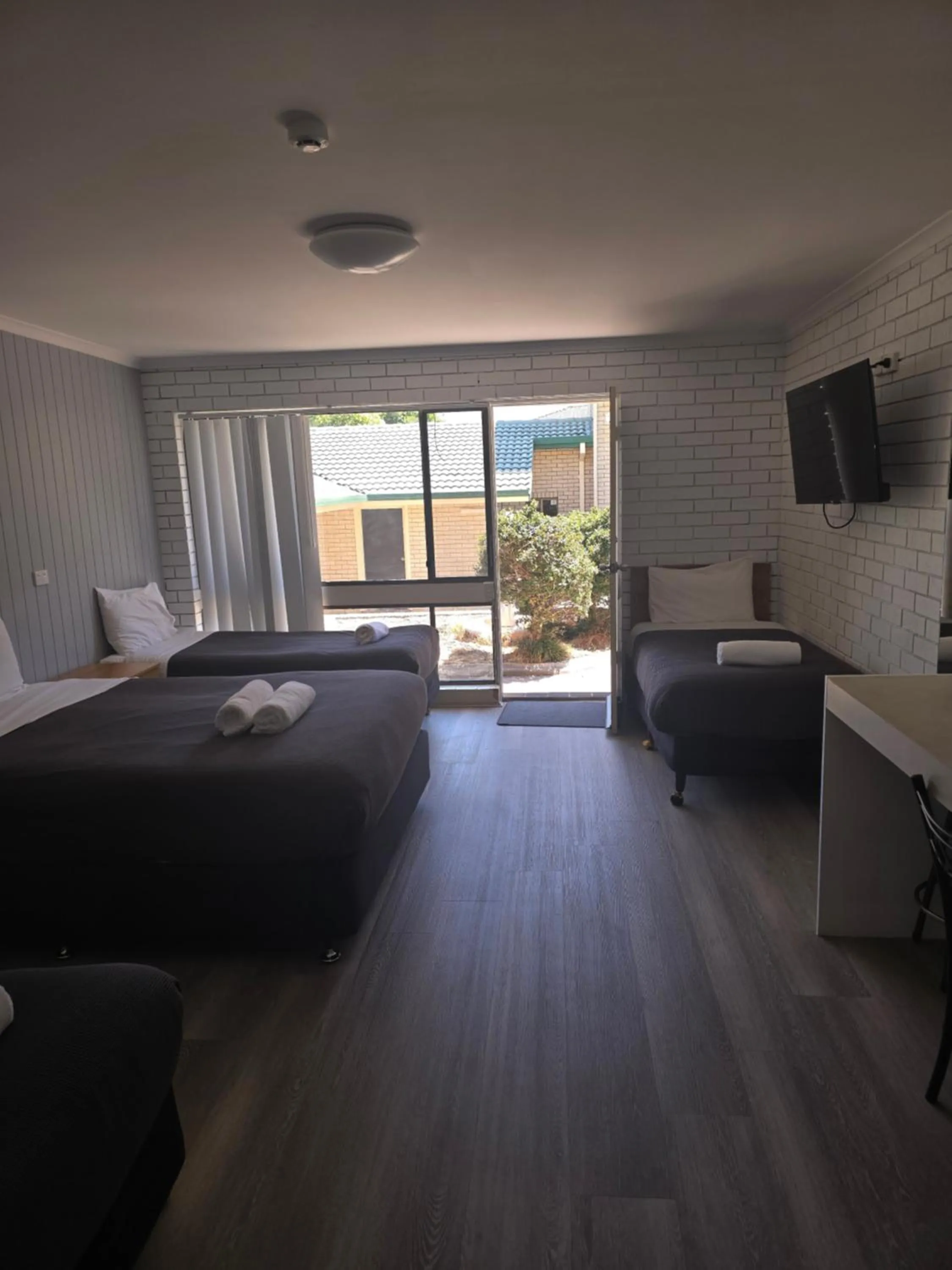 Bedroom, Bed in Bega Southtown Motor Inn