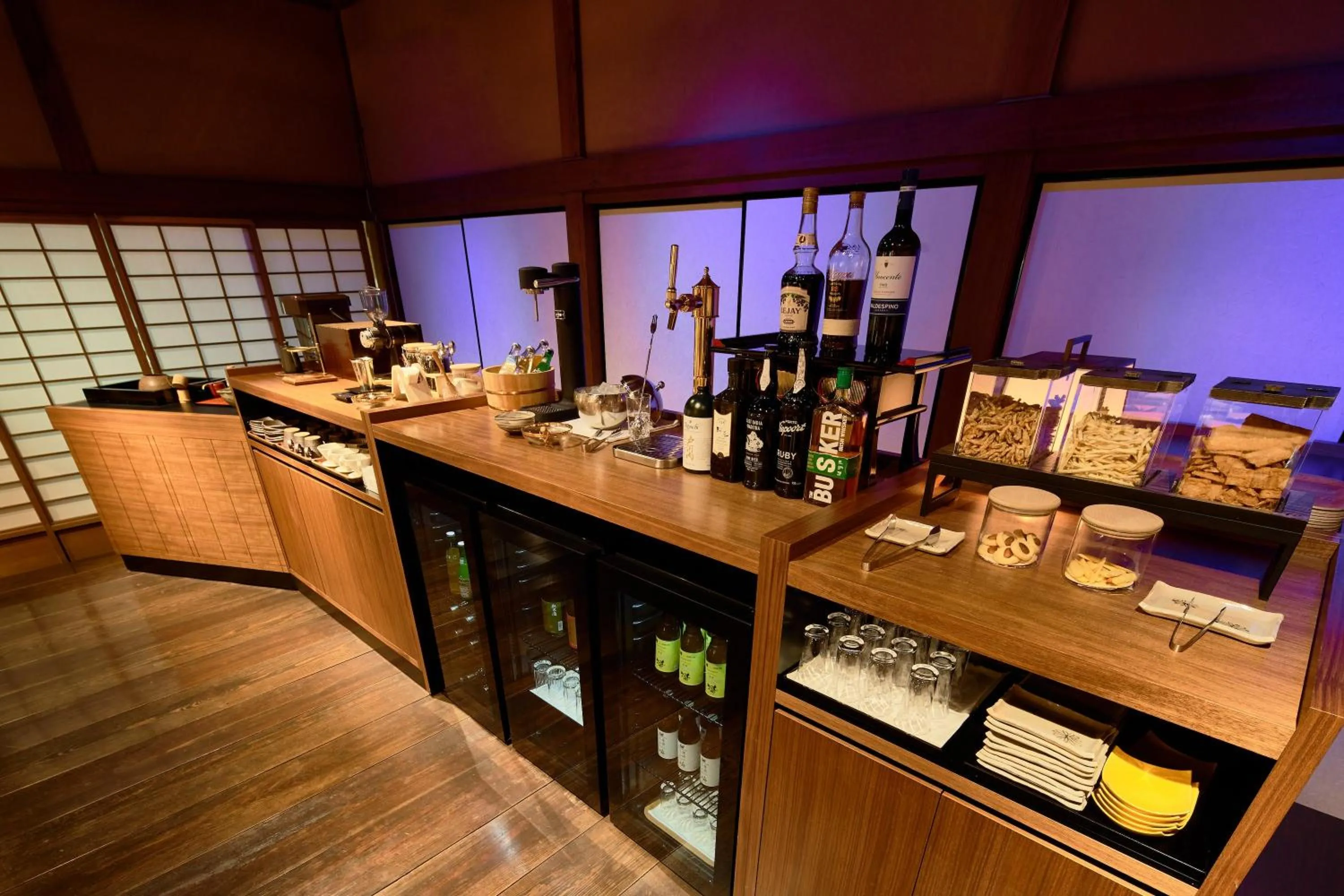 Lounge or bar in Ryokan Onomichi Nishiyama