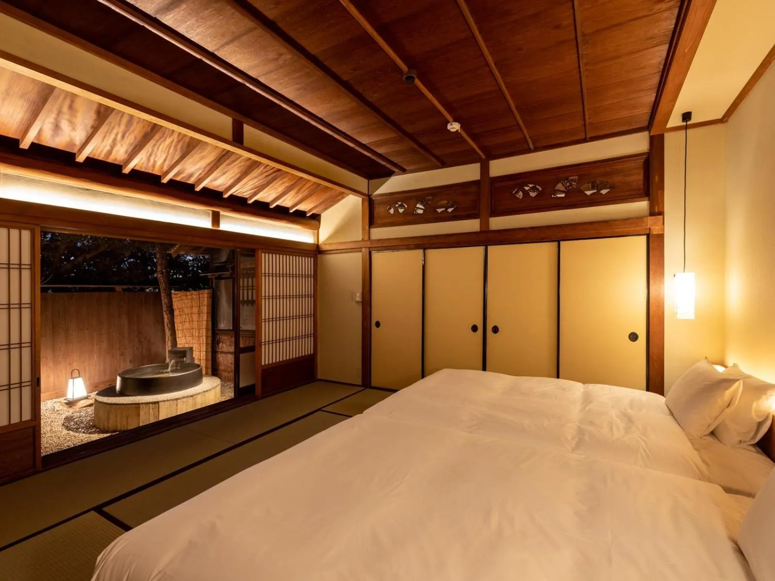 Photo of the whole room, Bed in Ryokan Onomichi Nishiyama