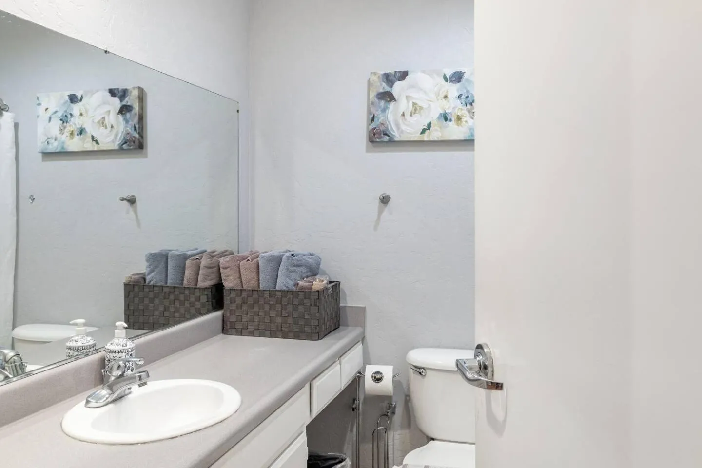 Free Parking Walk to Conv Center 5 Beds Loft