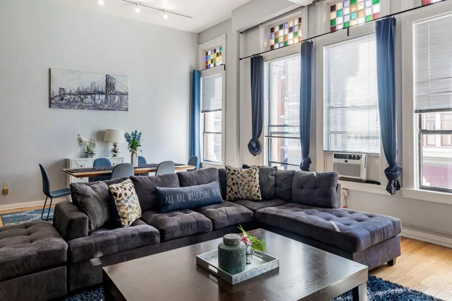 Free Parking Walk to Conv Center 5 Beds Loft